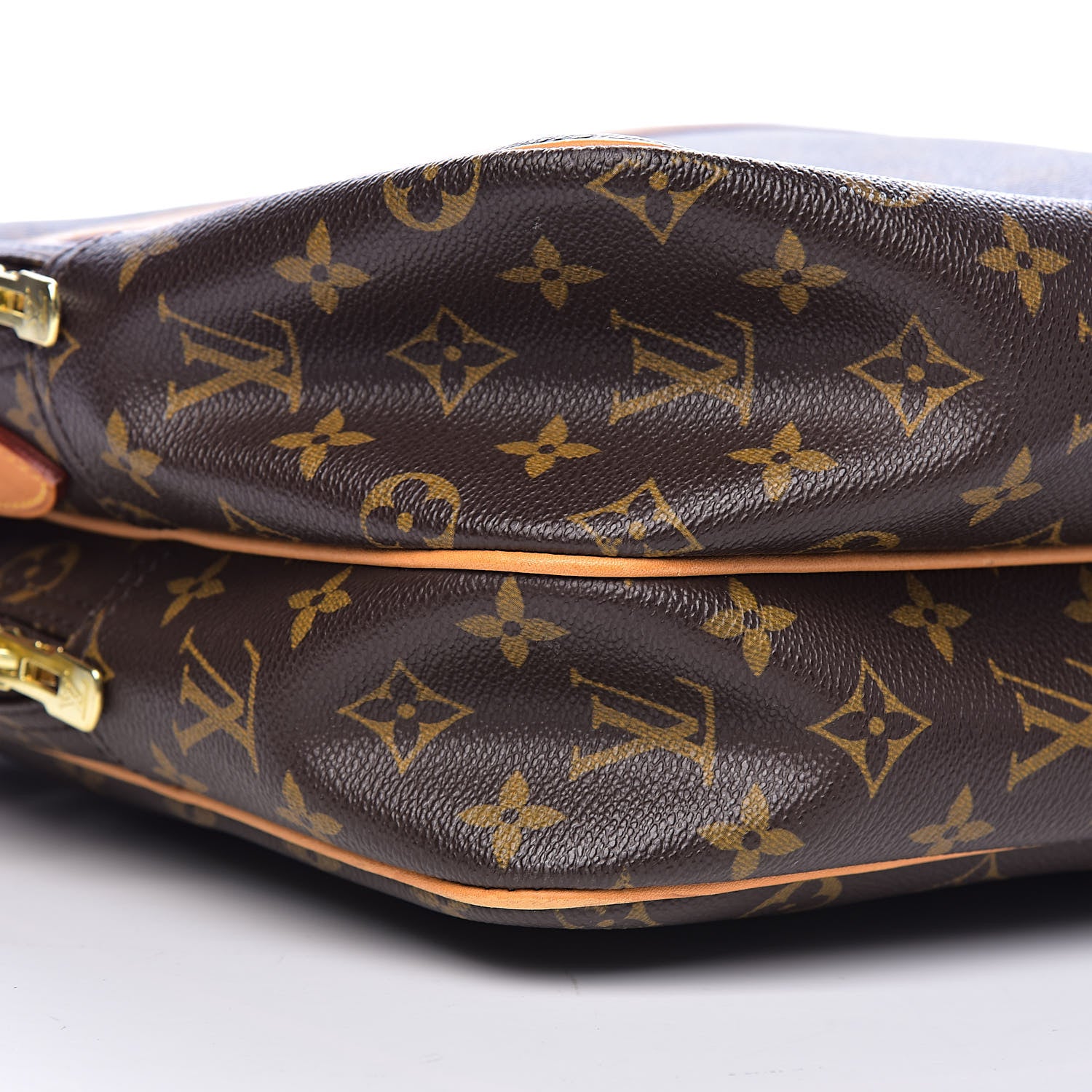 Louis Vuitton Monogram Reporter GM 12 of 14