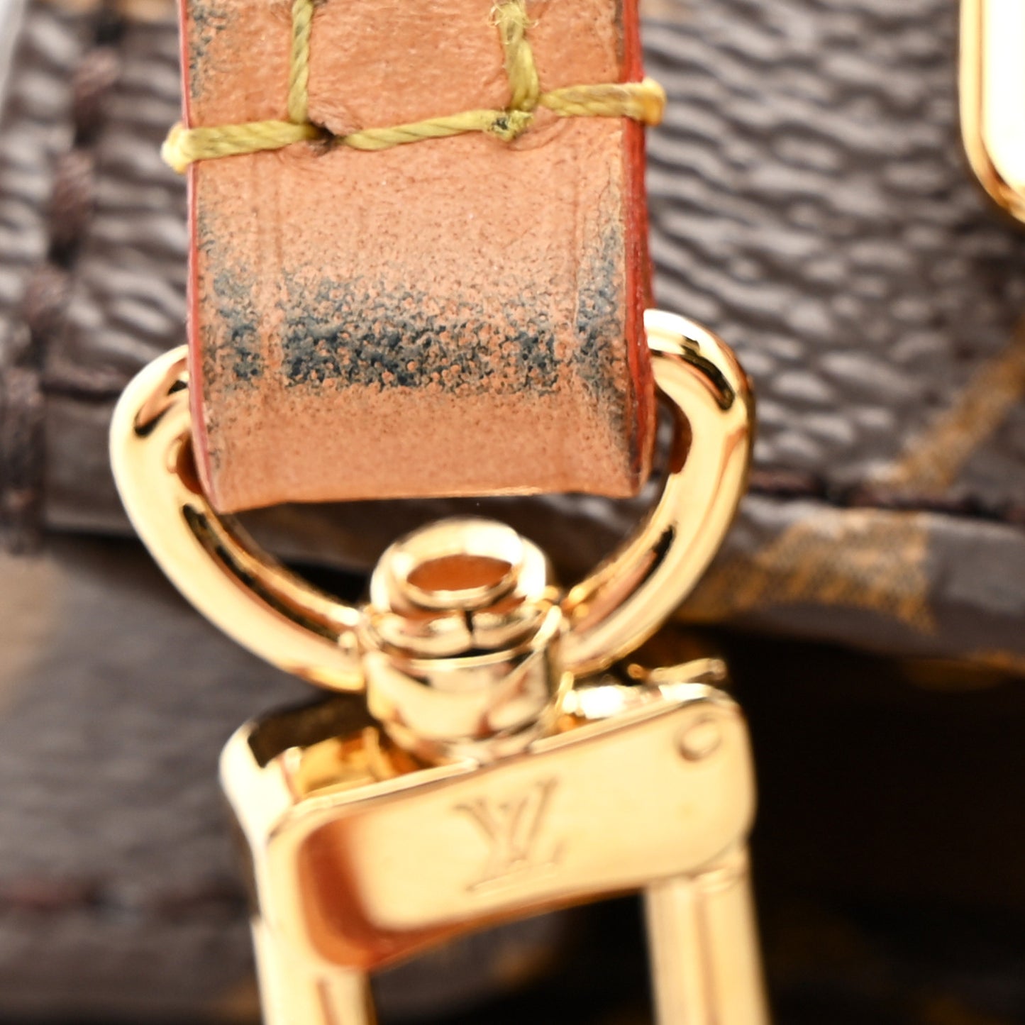 Monogram Petit Sac Plat
