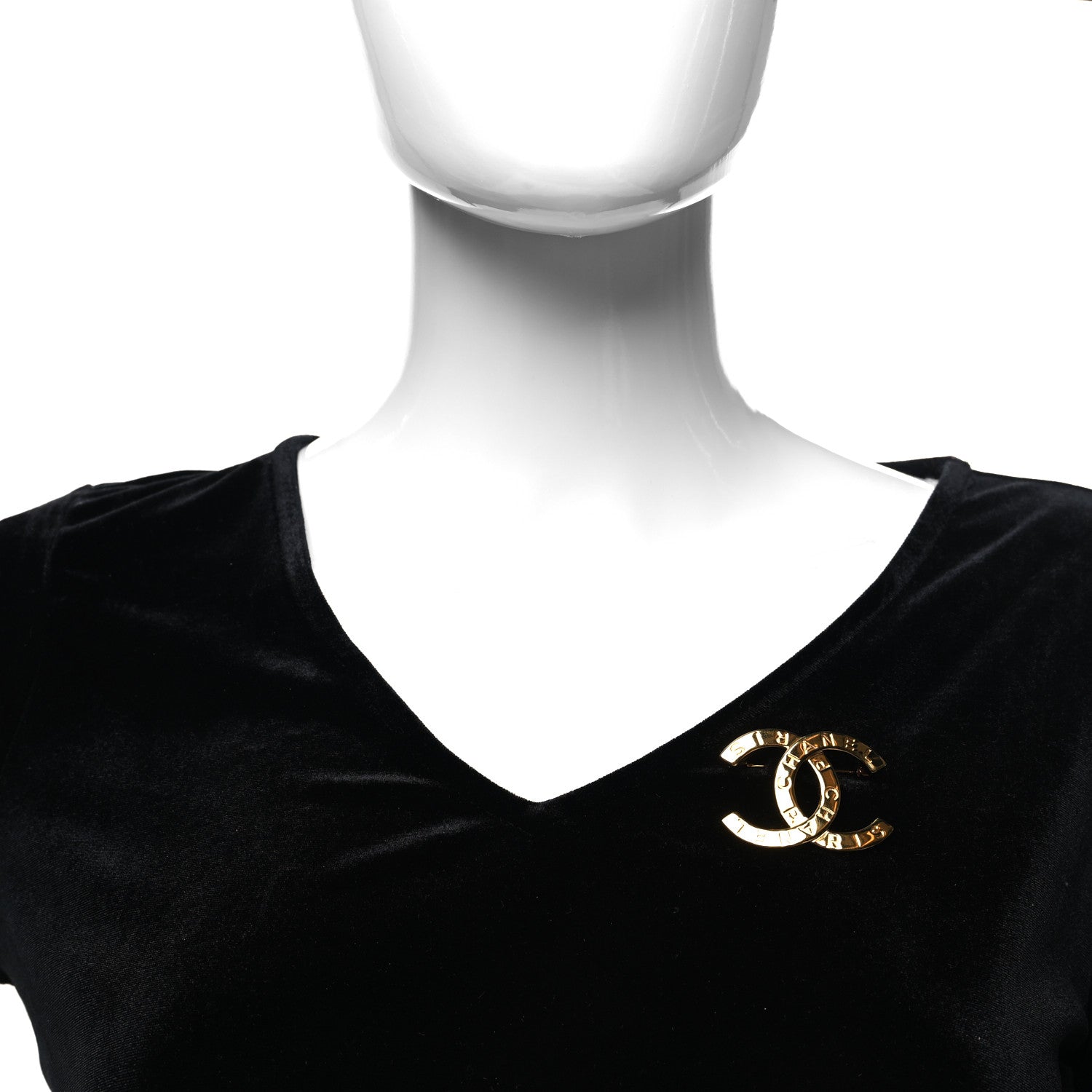 Chanel Metal Paris Button CC Large Brooch Gold 2 of 4
