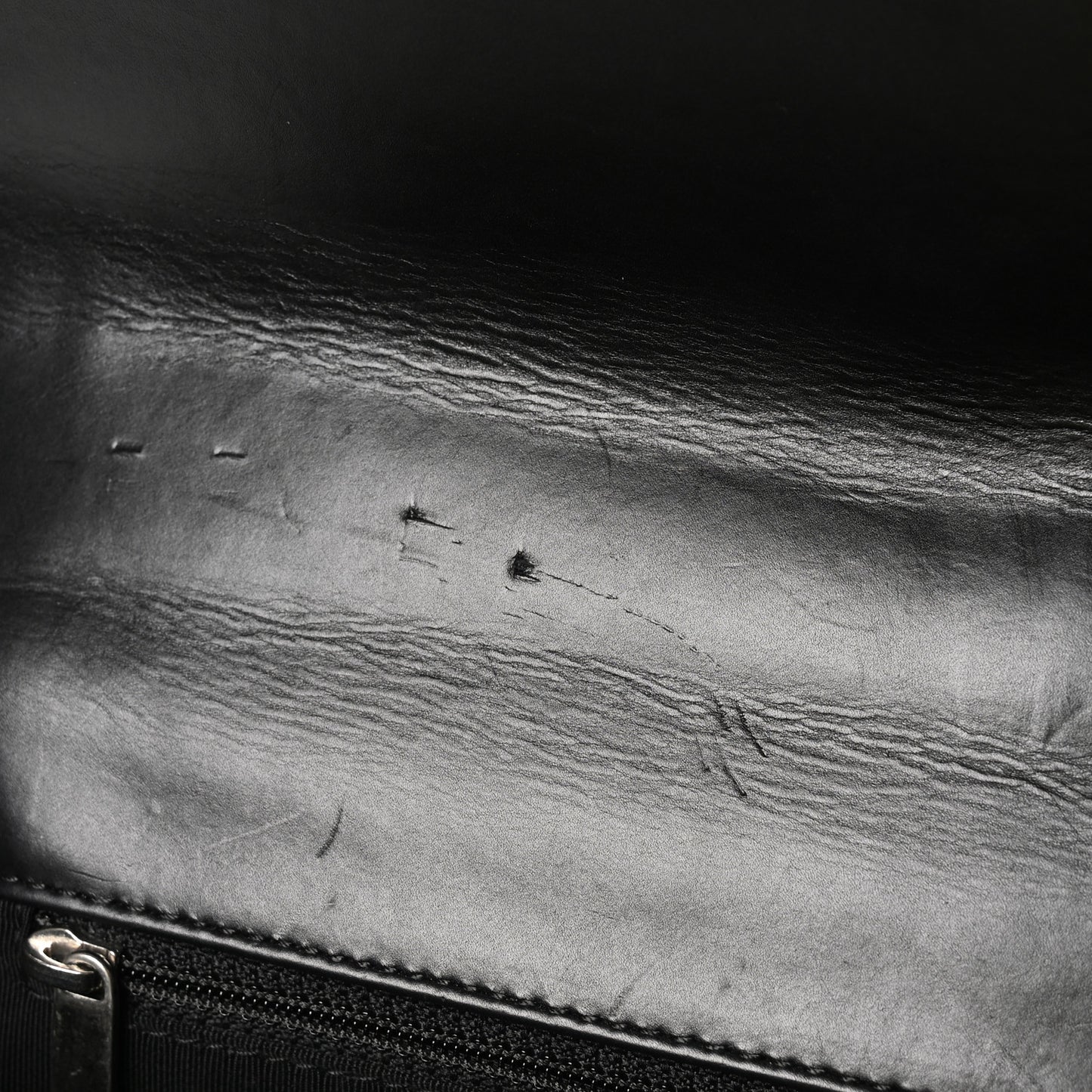 Glazed Calfskin Medium Boy Flap Black White