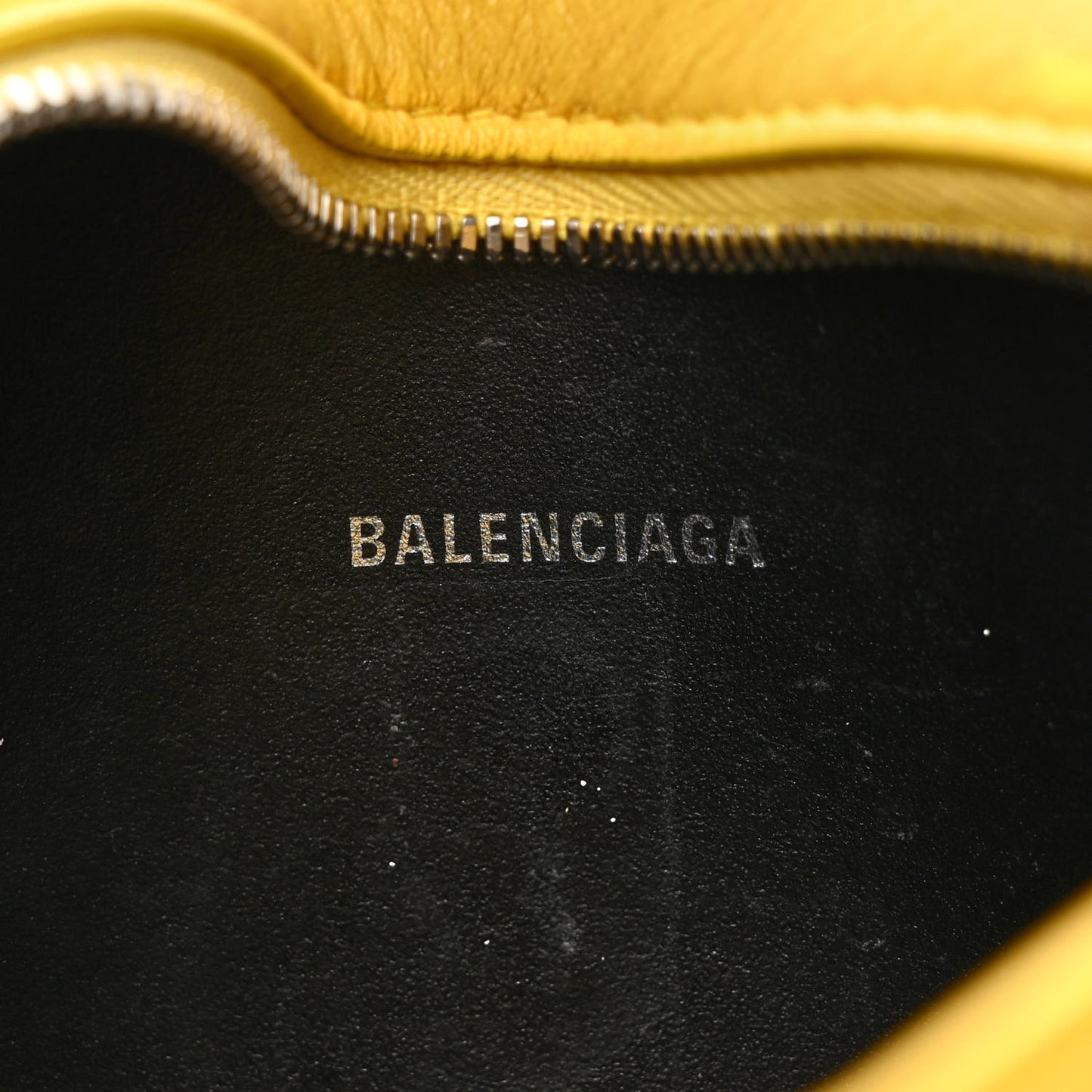 Smooth Calfskin Logo XS Everyday Camera Bag Jaune Soleil Black