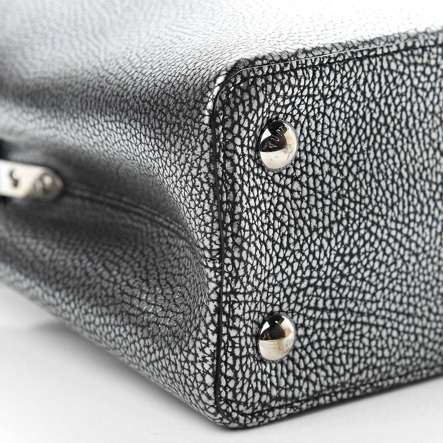 Louis Vuitton Taurillon Capucines PM Chrome 9 of 10