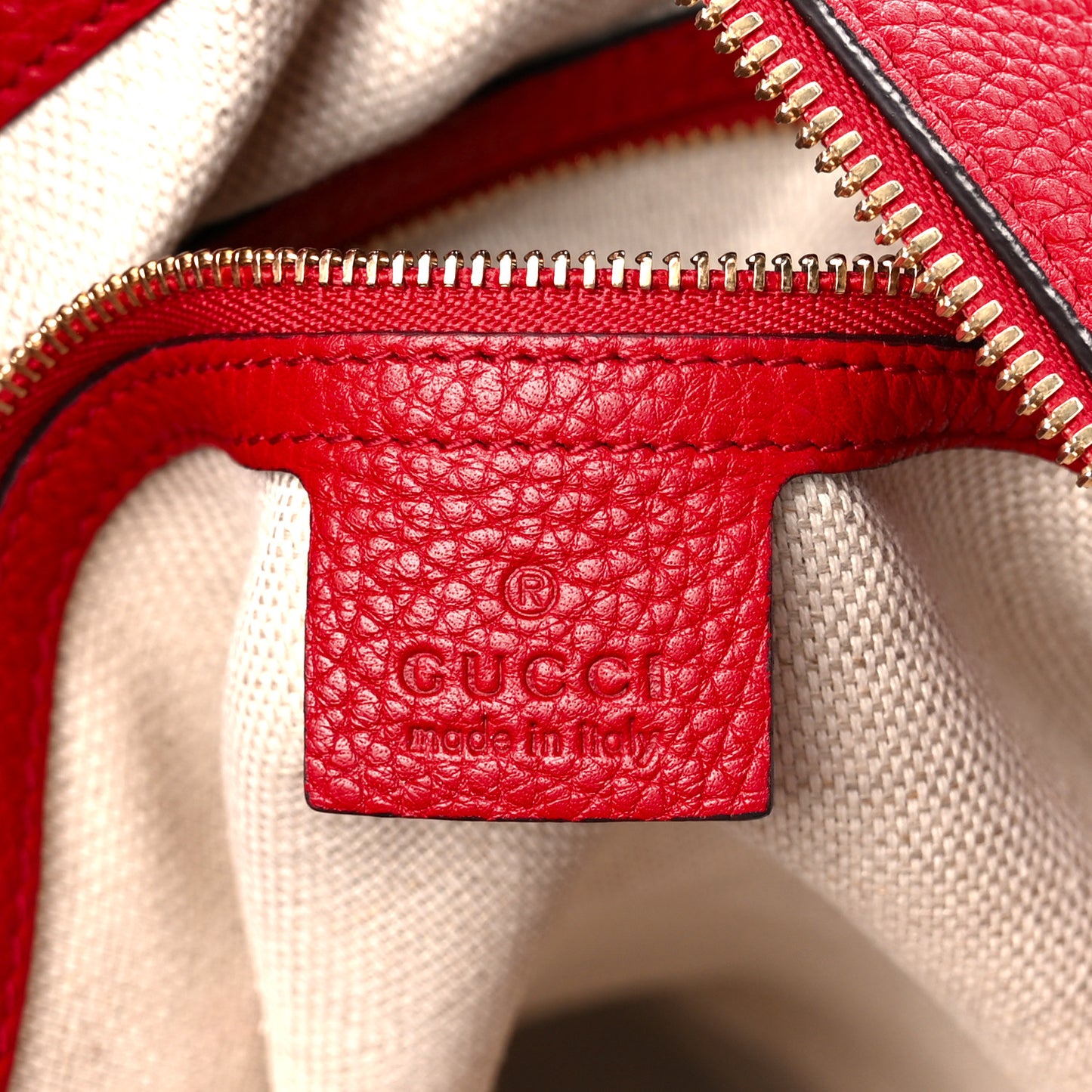 Pebbled Calfskin Large Soho Hobo Tabasco Red