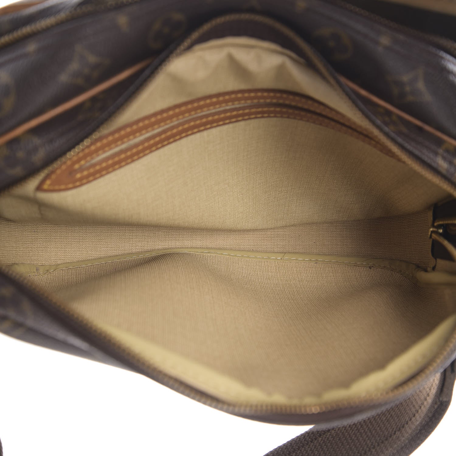 Louis Vuitton Monogram Reporter PM 5 of 11