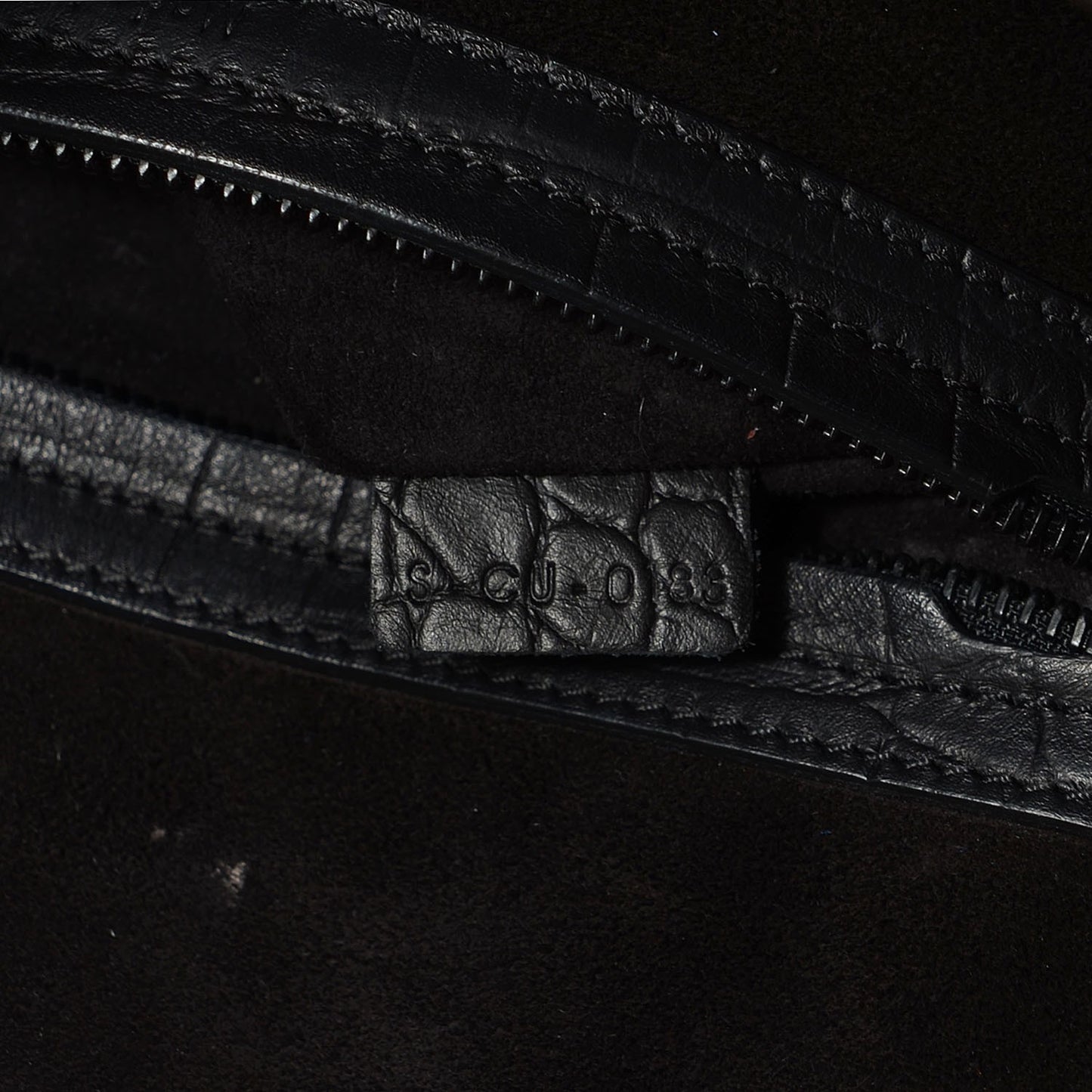 Crocodile Embossed Calfskin Medium Phantom Luggage Black