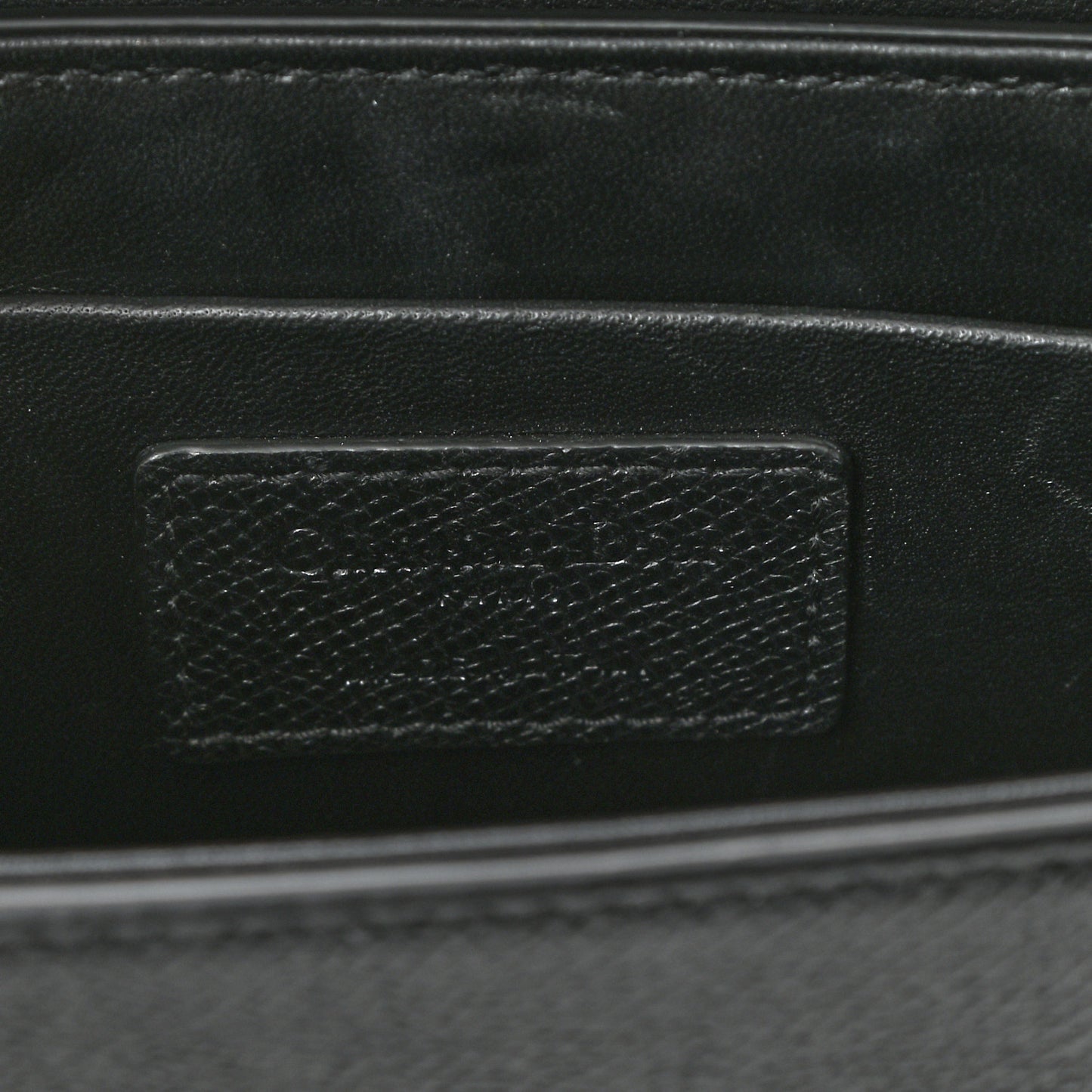 Ultra Matte Grained Calfskin 30 Montaigne Box Bag Black