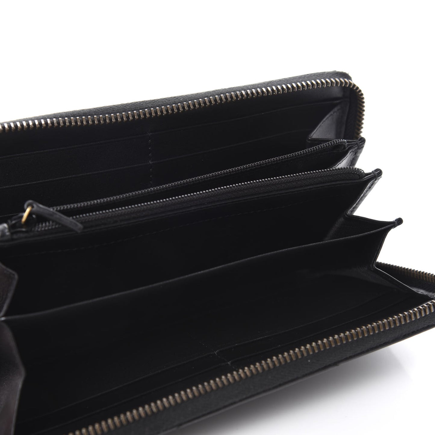 Calfskin Matelasse GG Marmont Zip Around Wallet Black