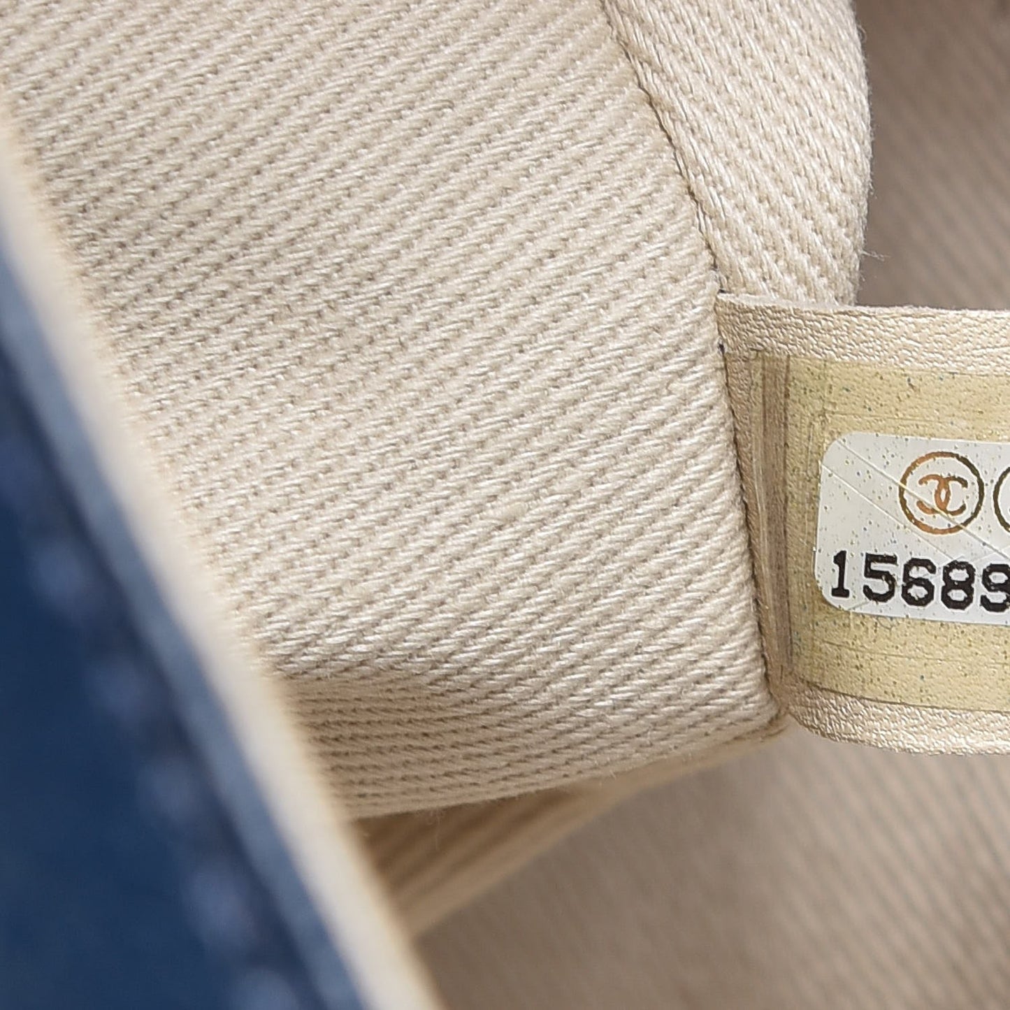 Caviar Medium Timeless CC Flap Navy Blue