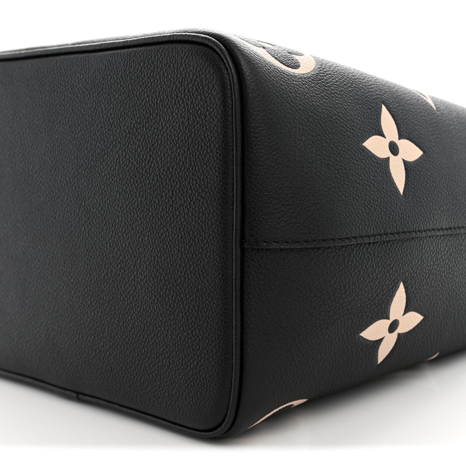 Louis Vuitton Empreinte Monogram Giant Neonoe MM Black Beige 10 of 10