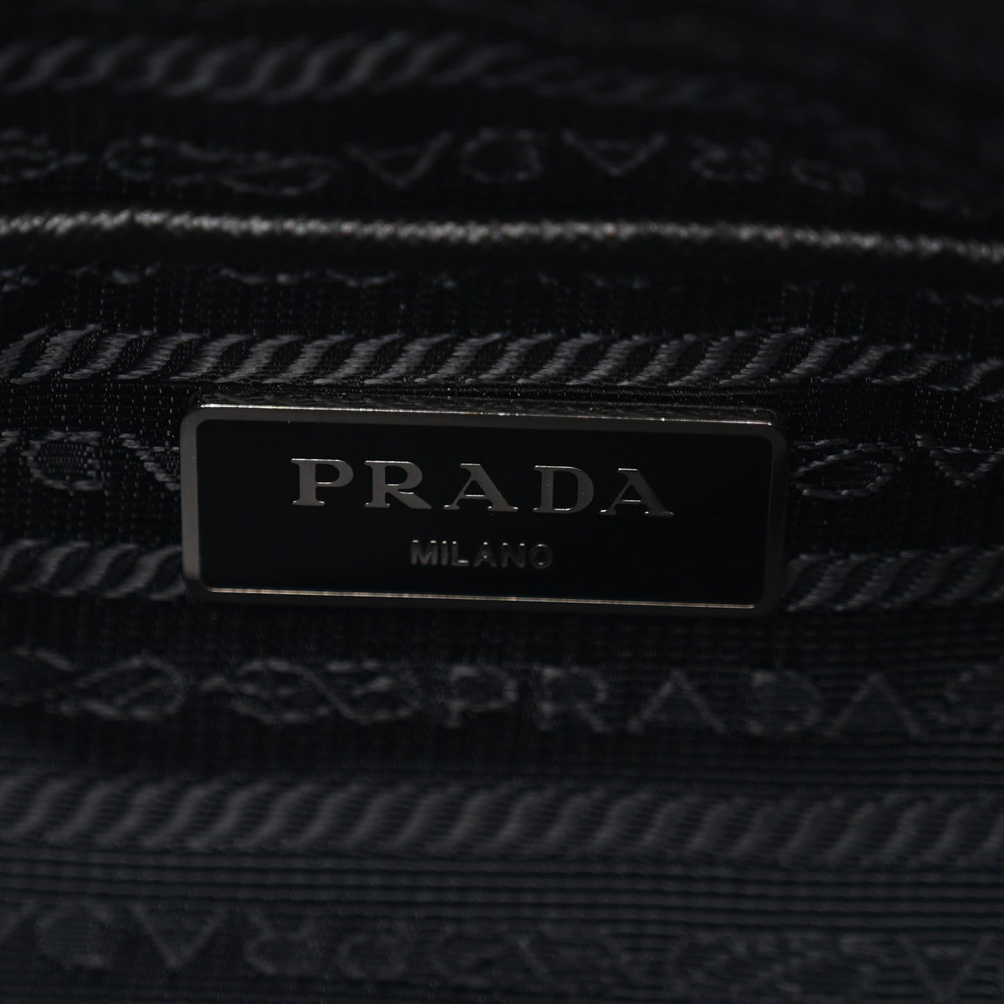 Nylon Vela Messenger Bag Black