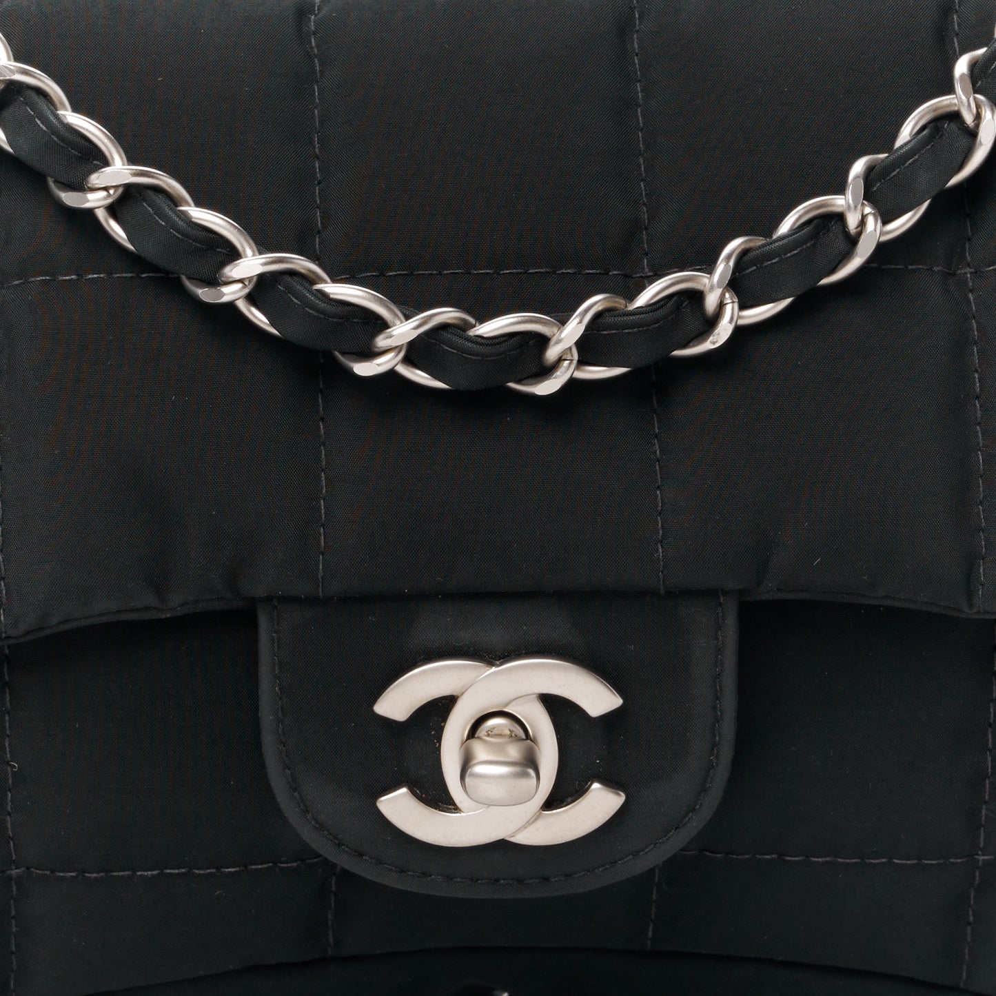 Nylon Square Quilted Flap Black