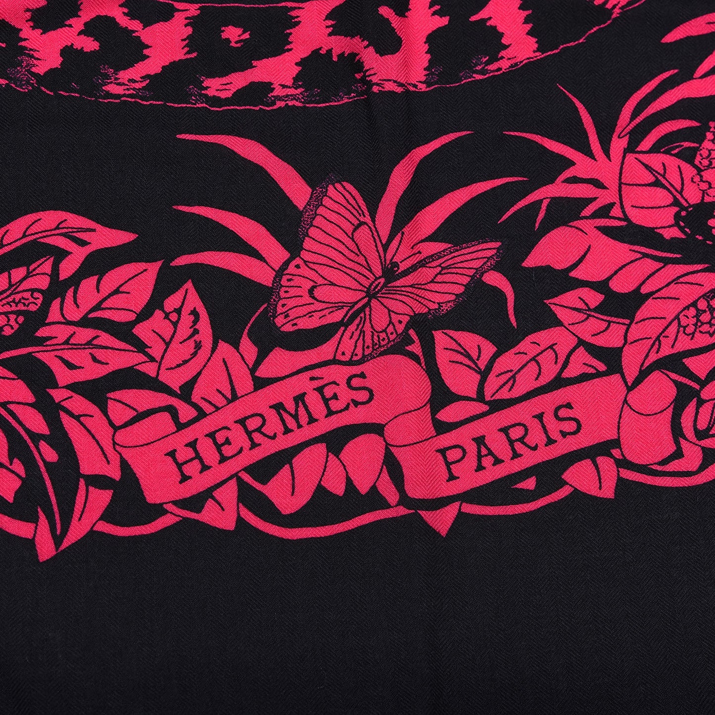 Cashmere Silk Jungle Love Tattoo Shawl 140 Black Rose Vif