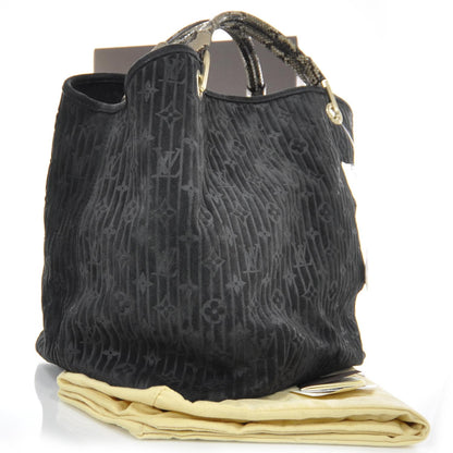 Louis Vuitton Suede Python Monogram Whisper GM Khol 3 of 8