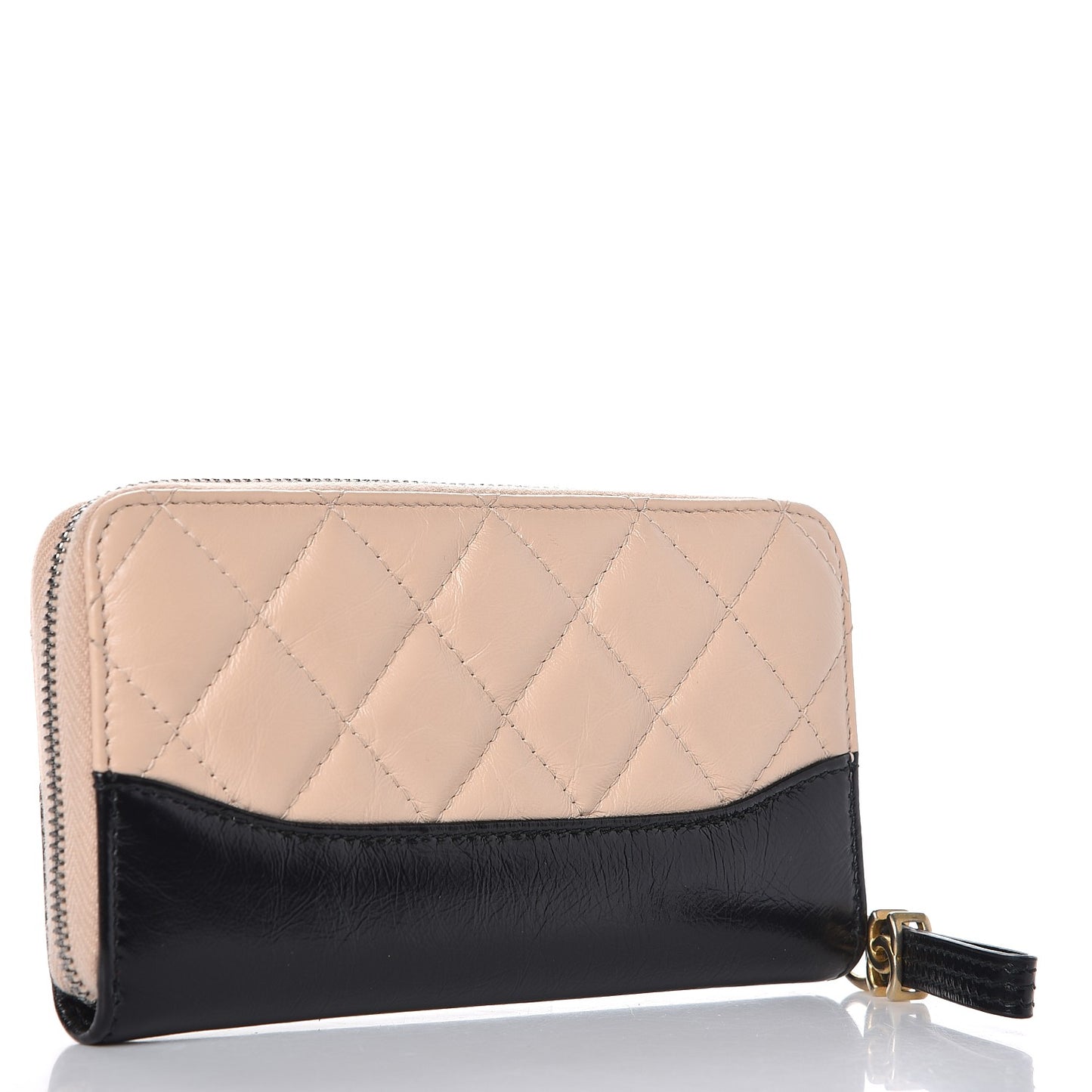 Aged Calfskin Quilted Small Gabrielle Zip Around Wallet Beige Black