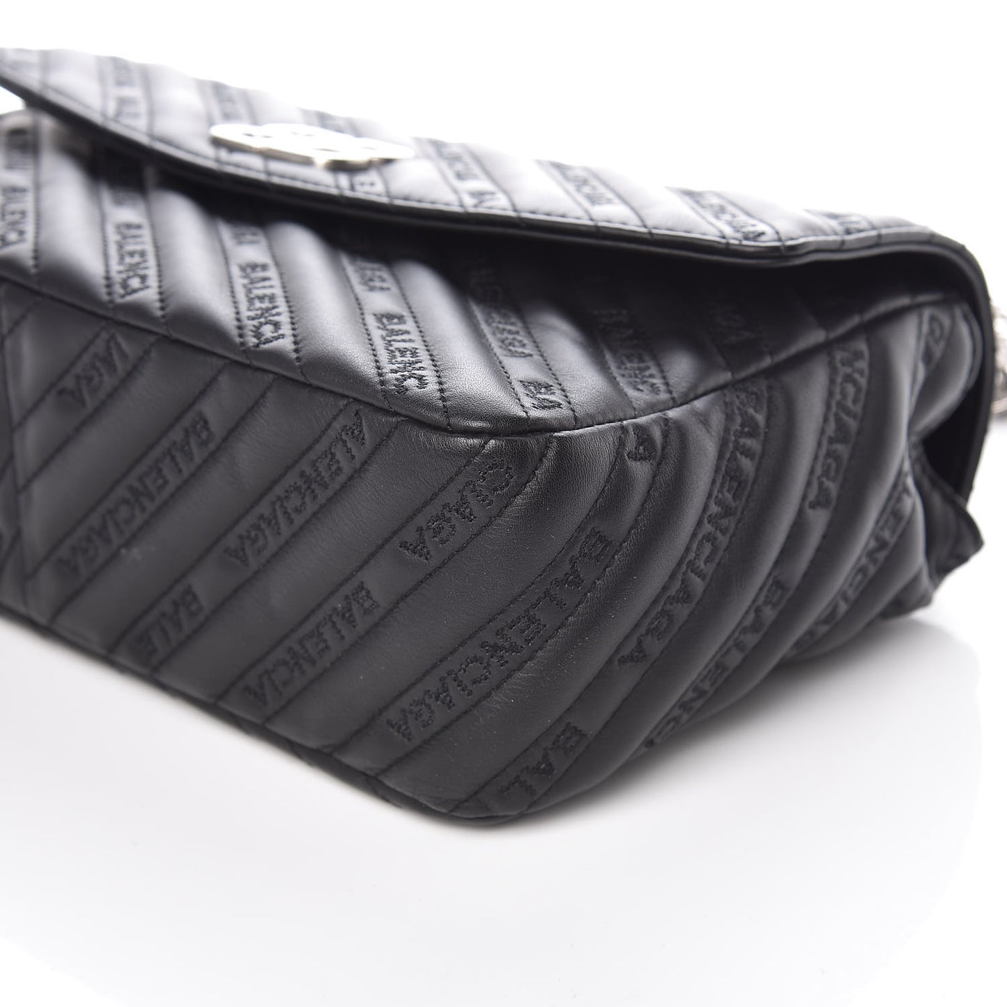 Calfskin Logo Matelasse M BB Chain Shoulder Bag Black