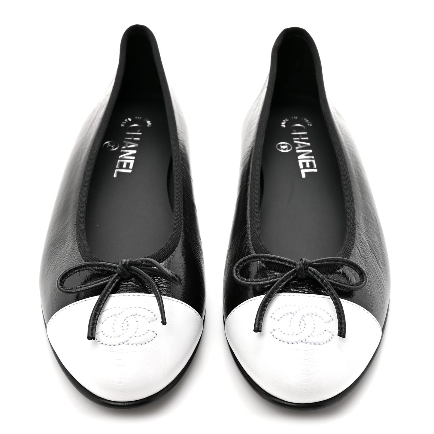 Crumpled Shiny Lambskin CC Cap Toe Ballerina Flats 40 Black White