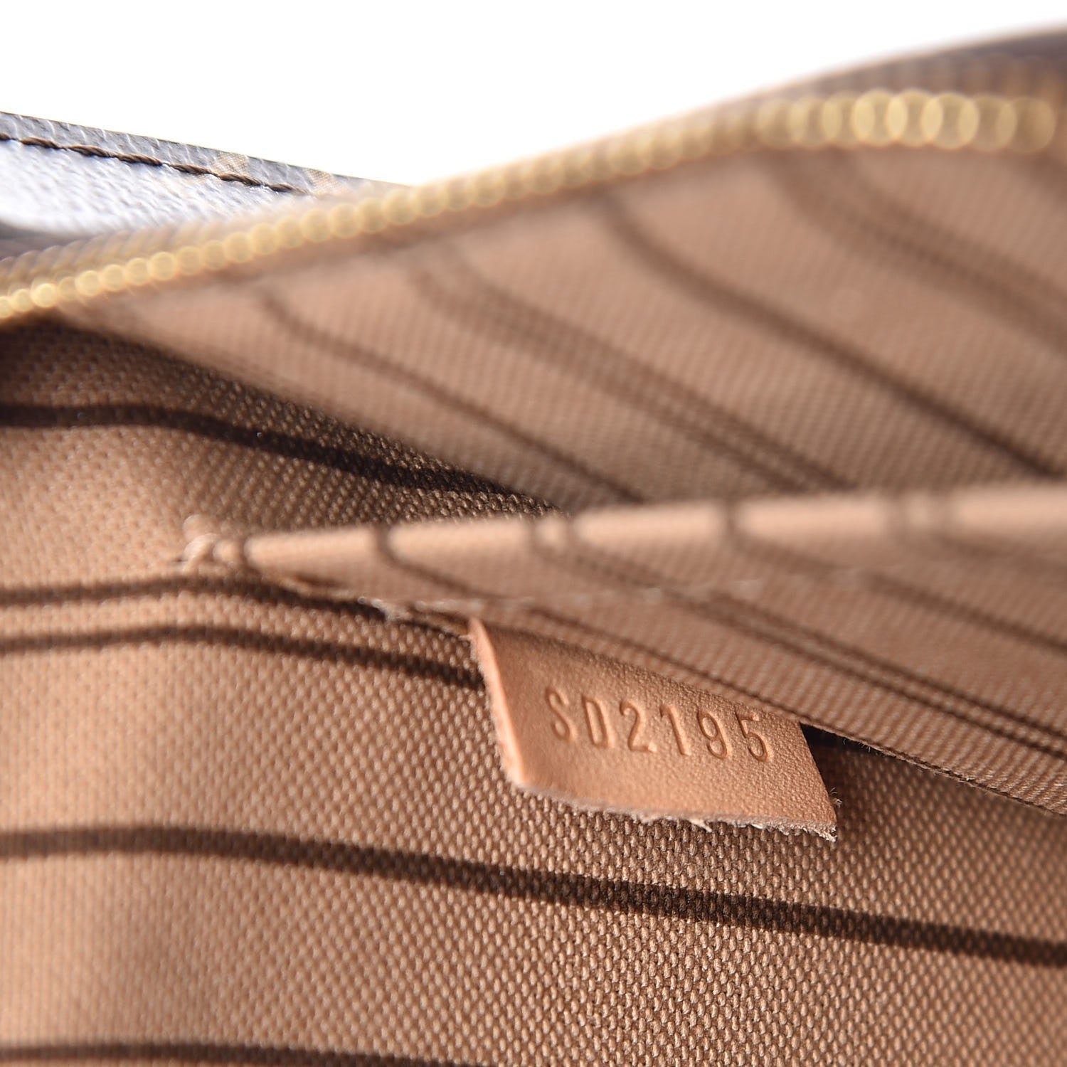 Louis Vuitton Monogram Neverfull MM GM Pochette 8 of 9