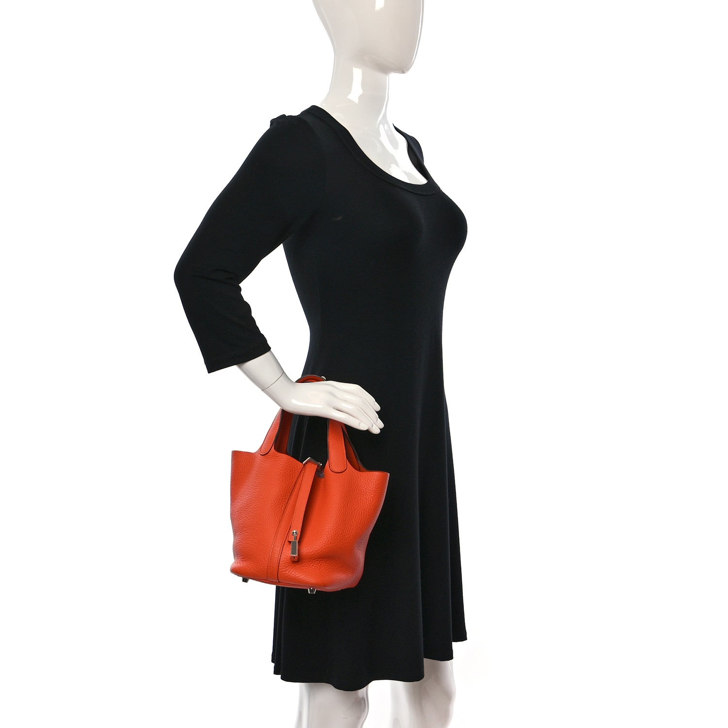 Hermes Taurillon Clemence Picotin Lock 18 PM Feu 2 of 11