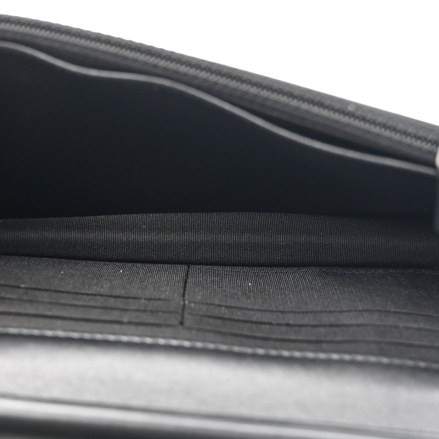 Calfskin Chain 20s Signe Wallet on Chain WOC Black