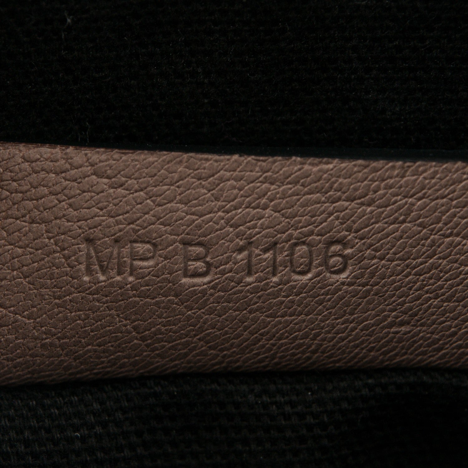 Givenchy Sugar Goatskin Medium Antigona Mastic 7 of 7