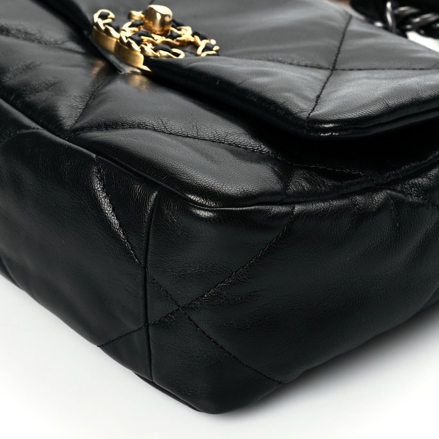 Shiny Goatskin Quilted Medium Chanel 19 Flap Black