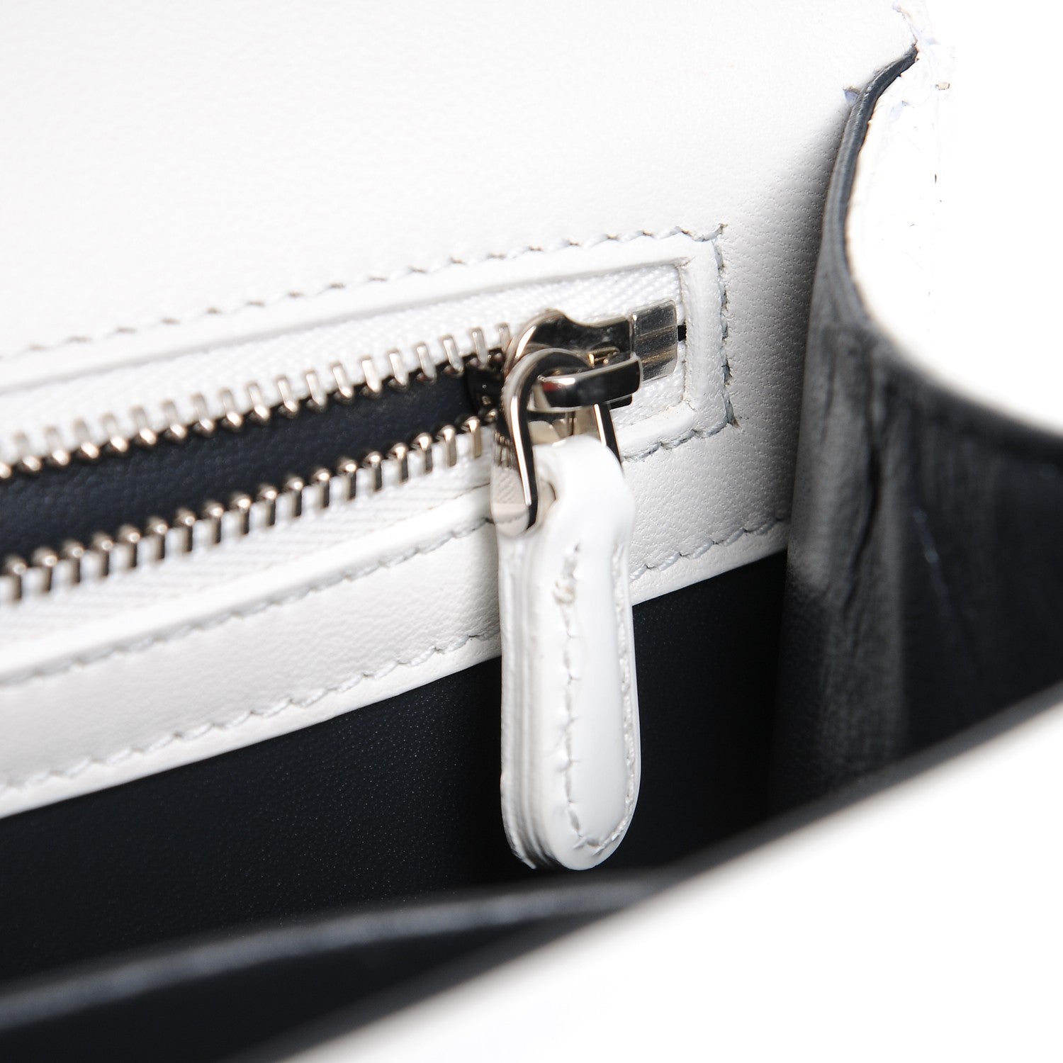Christian Dior Patent Micro-Cannage Small Diorama Flap Bag White 9 of 21