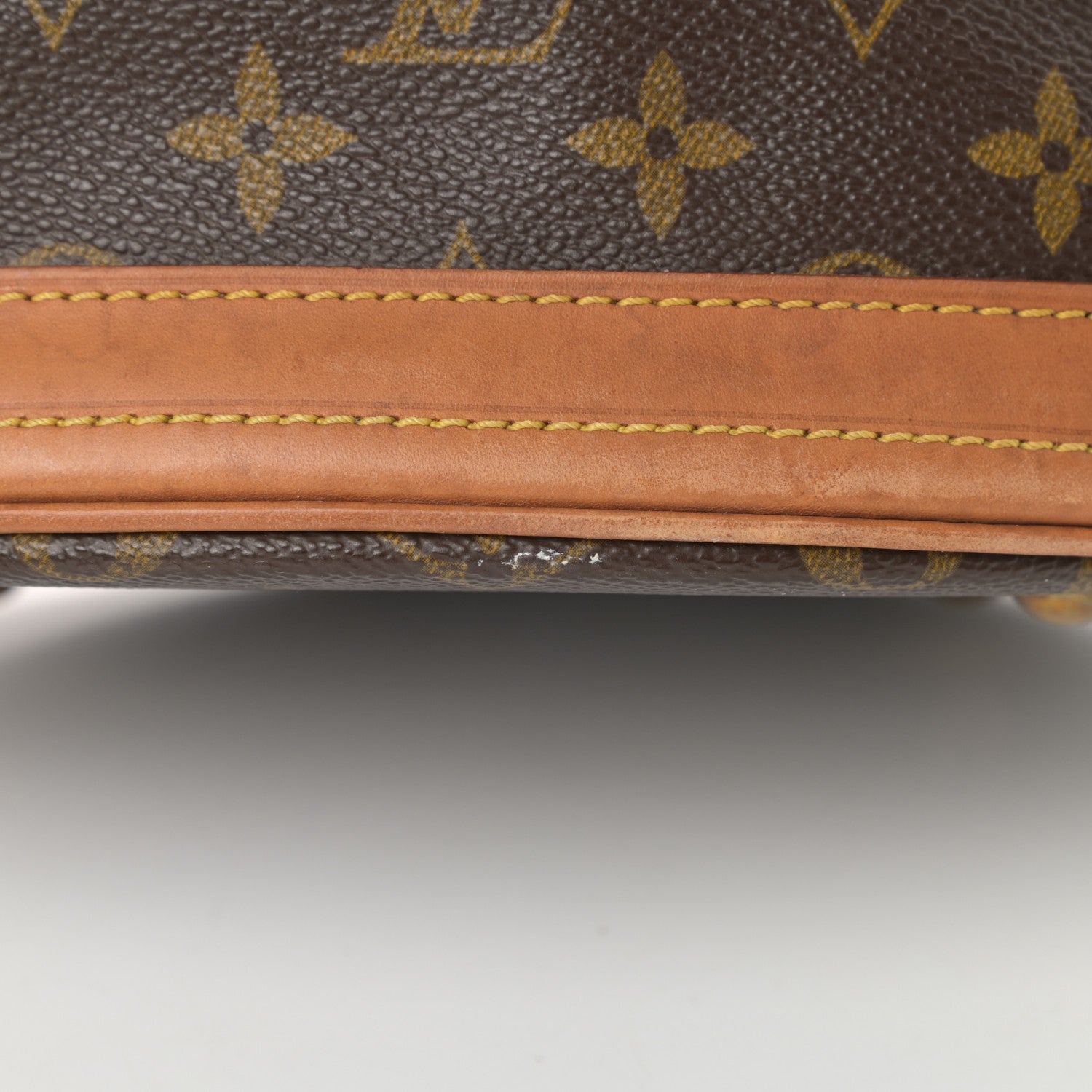 Louis Vuitton Monogram Petit Bucket 23 11 of 18