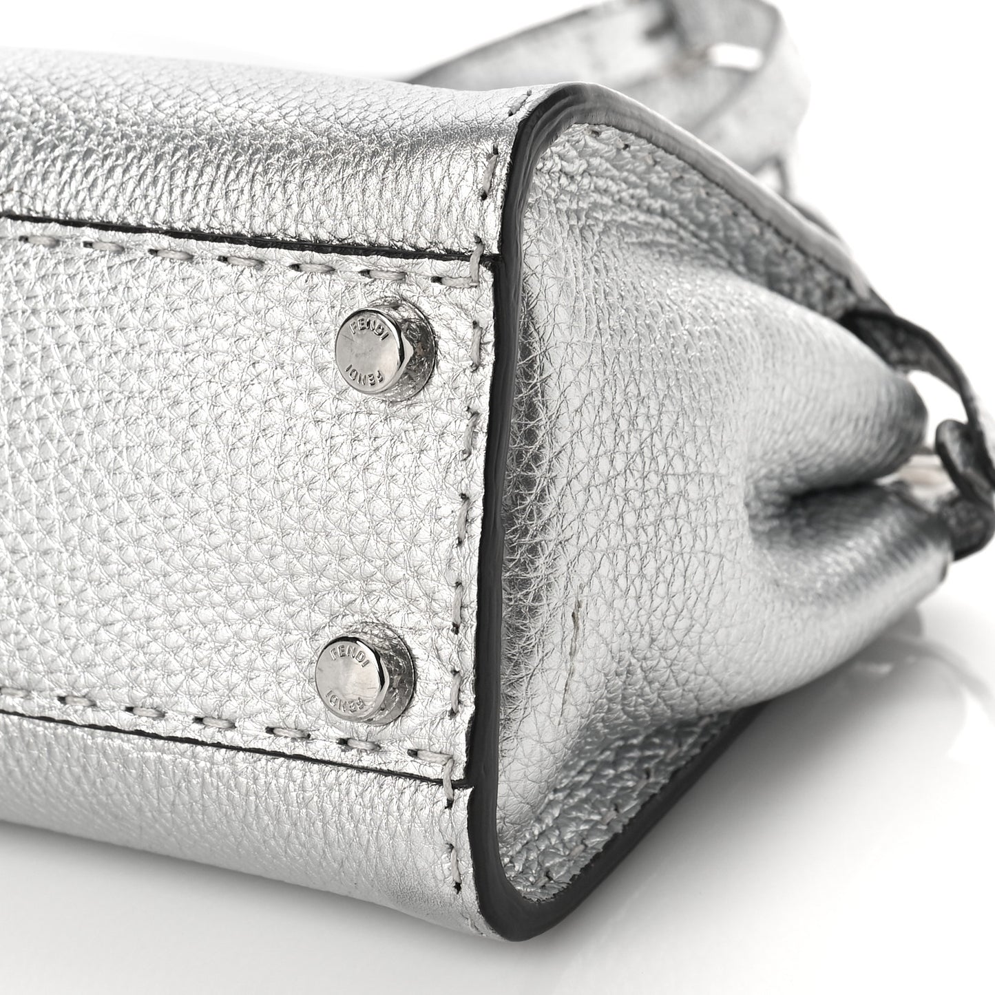 Cuoio Romano Lux Selleria Mini Peekaboo Iconic Satchel Argento