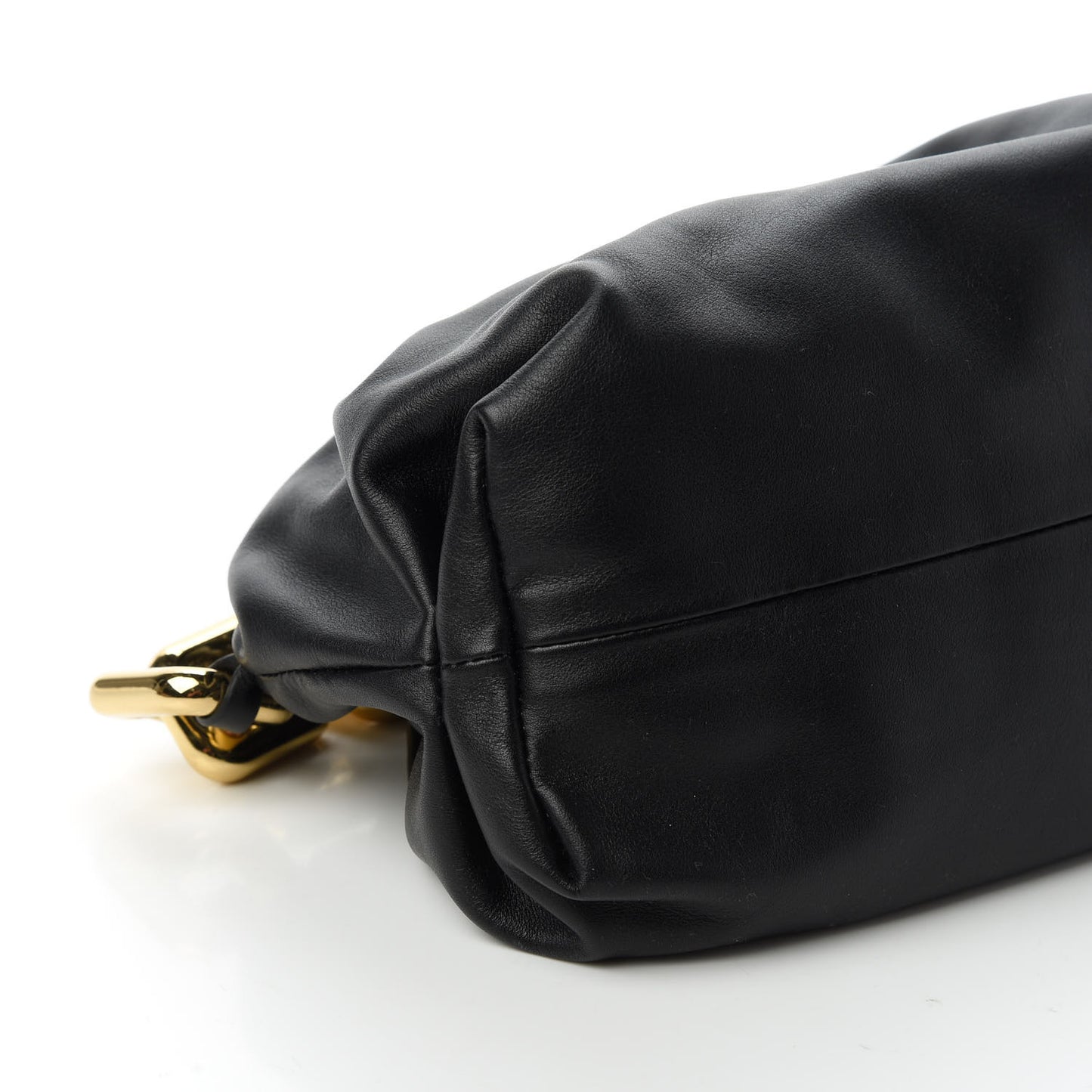 Calfskin The Pouch Chain Black