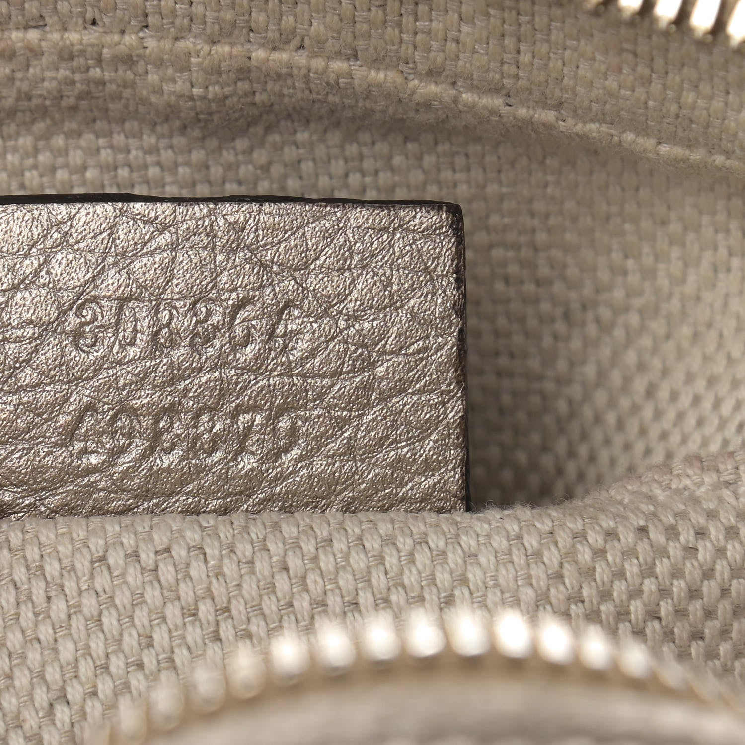 Gucci Metallic Pebbled Calfskin Small Soho Disco Bag Golden Beige 7 of 20