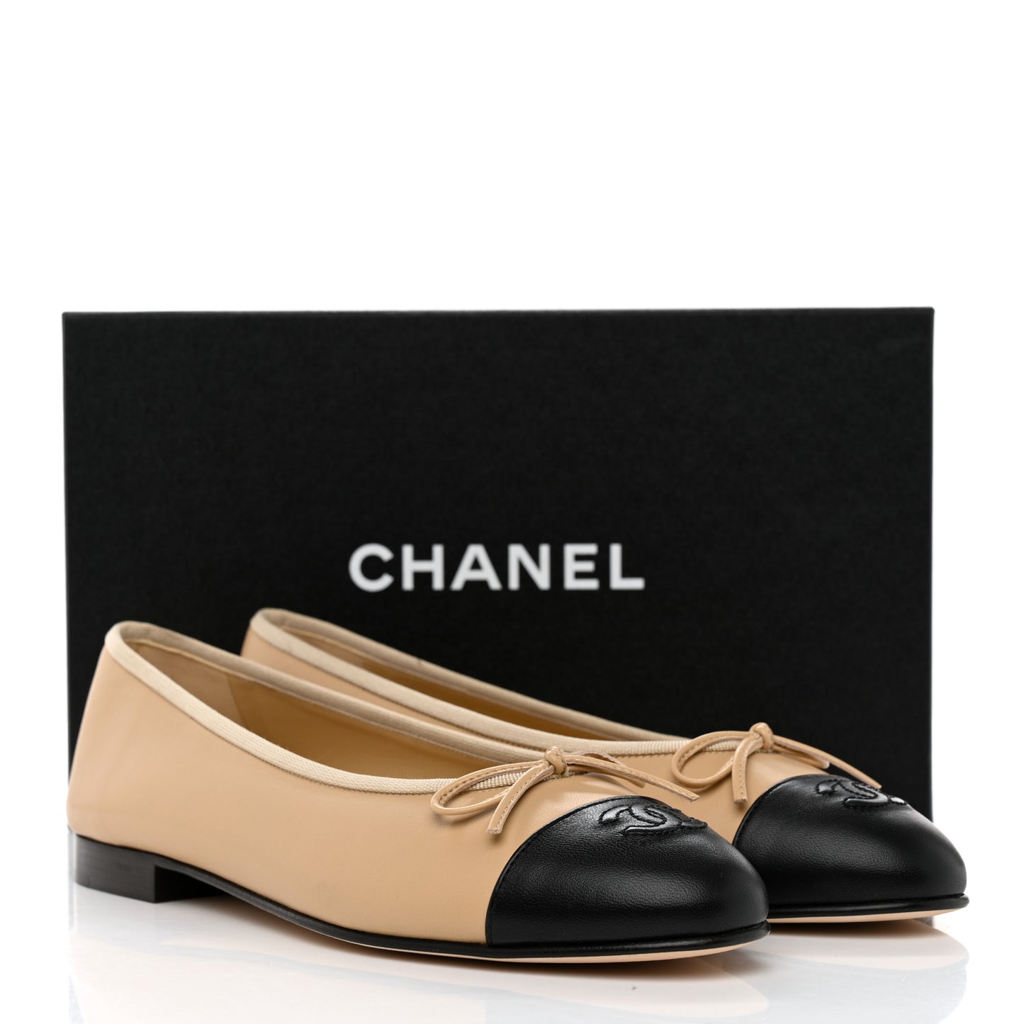 Lambskin Cap Toe CC Ballerina Flats 40 Beige Black