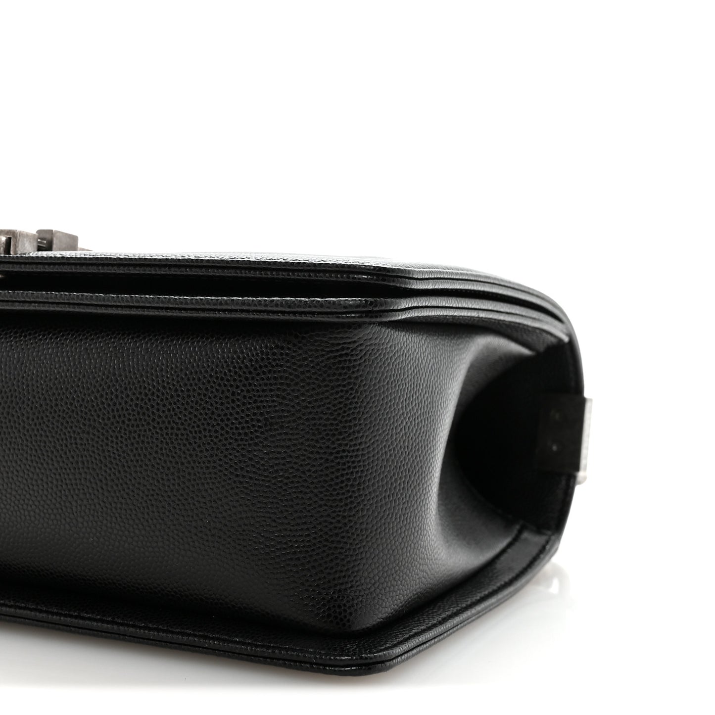 Caviar Quilted Medium Boy Flap Black