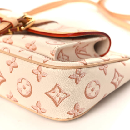 Louis Vuitton Monogram Fall For You Maxi Multi Pochette Accessories Beige Clair 8 of 8