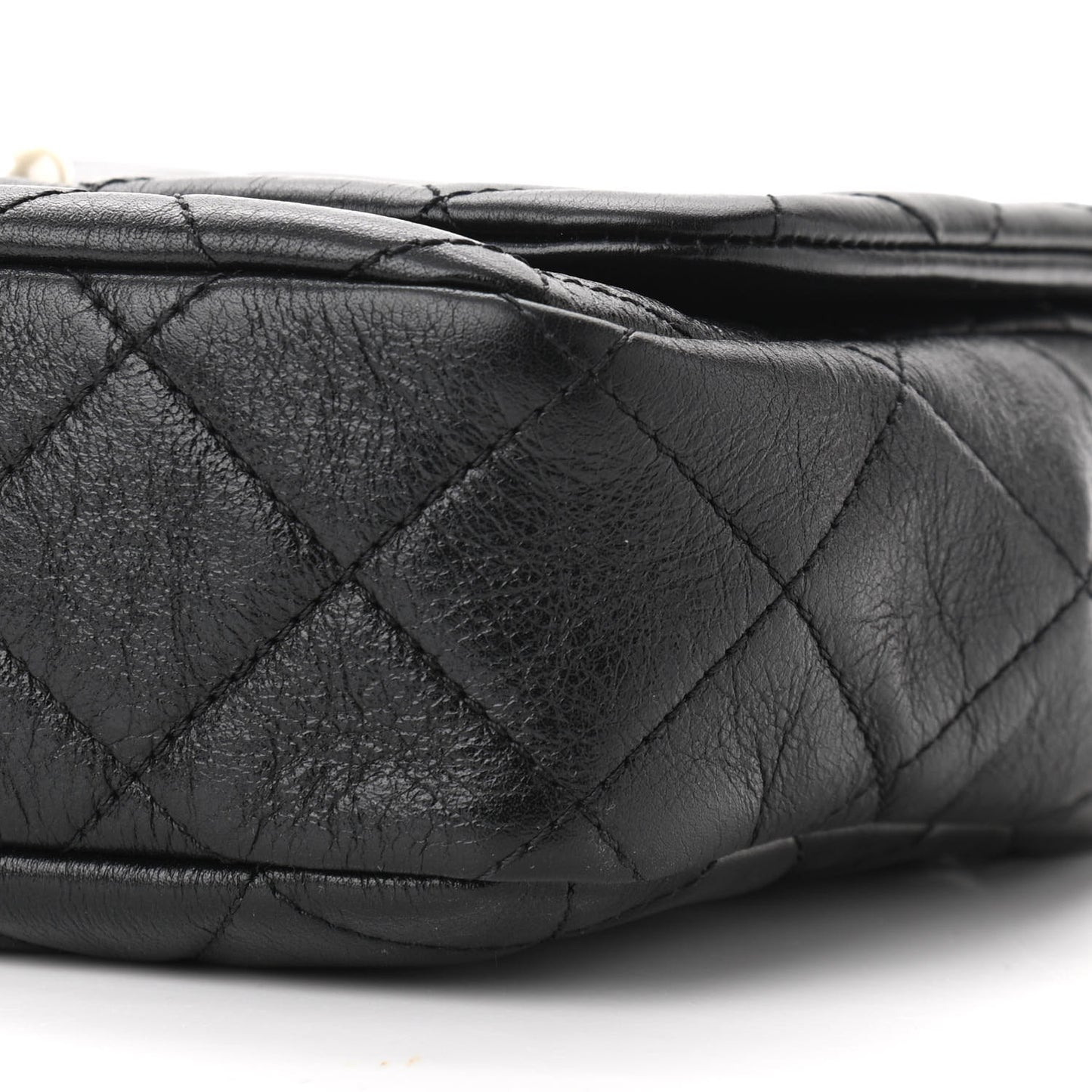 Glazed Calfskin Quilted Pearl Side Flap Black