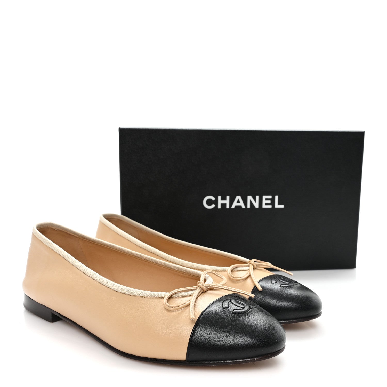 Chanel Lambskin Cap Toe CC Ballerina Flats 40.5 Beige Black 10 of 10