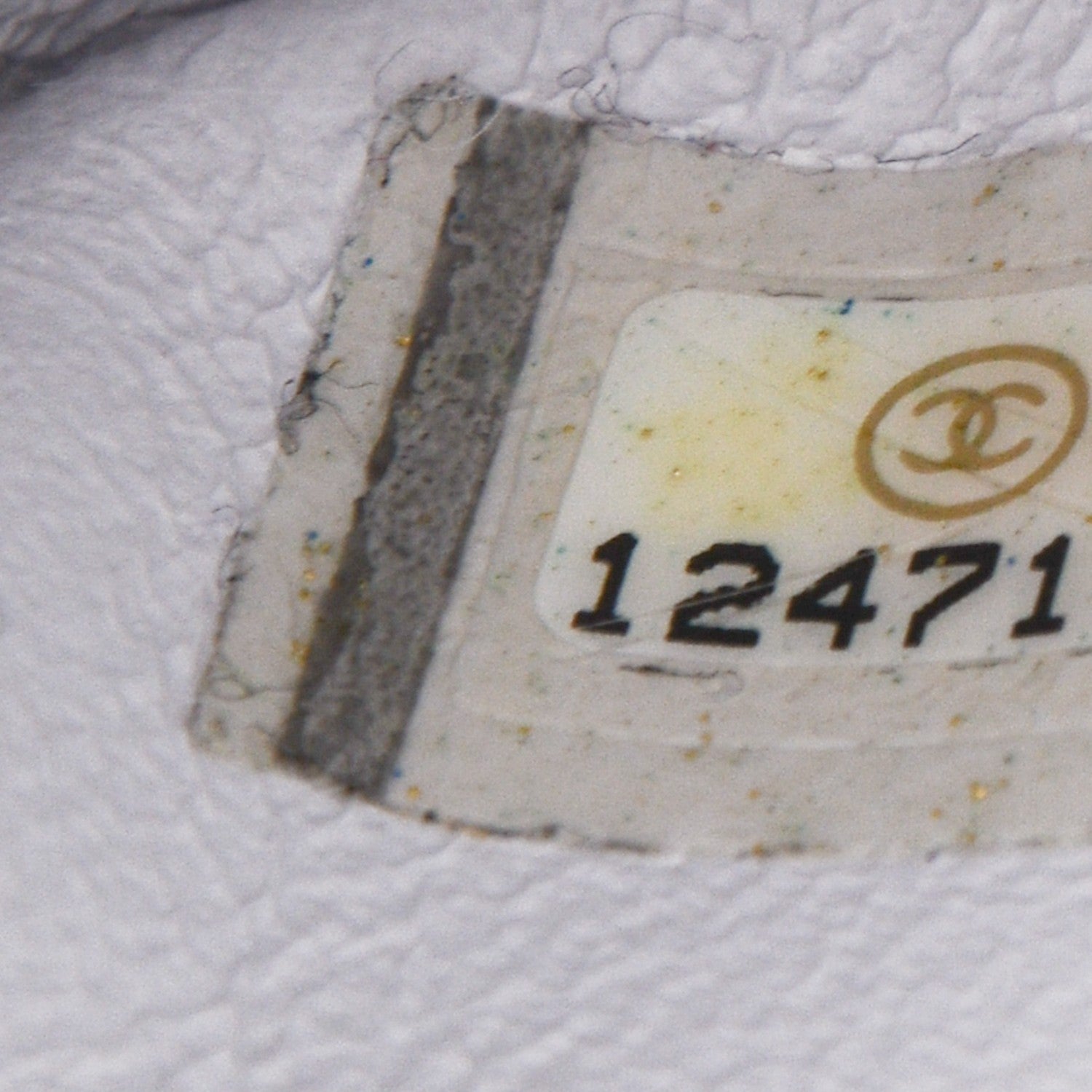 Chanel Aged Calfskin 2.55 Reissue 226 Flap White 7 of 12
