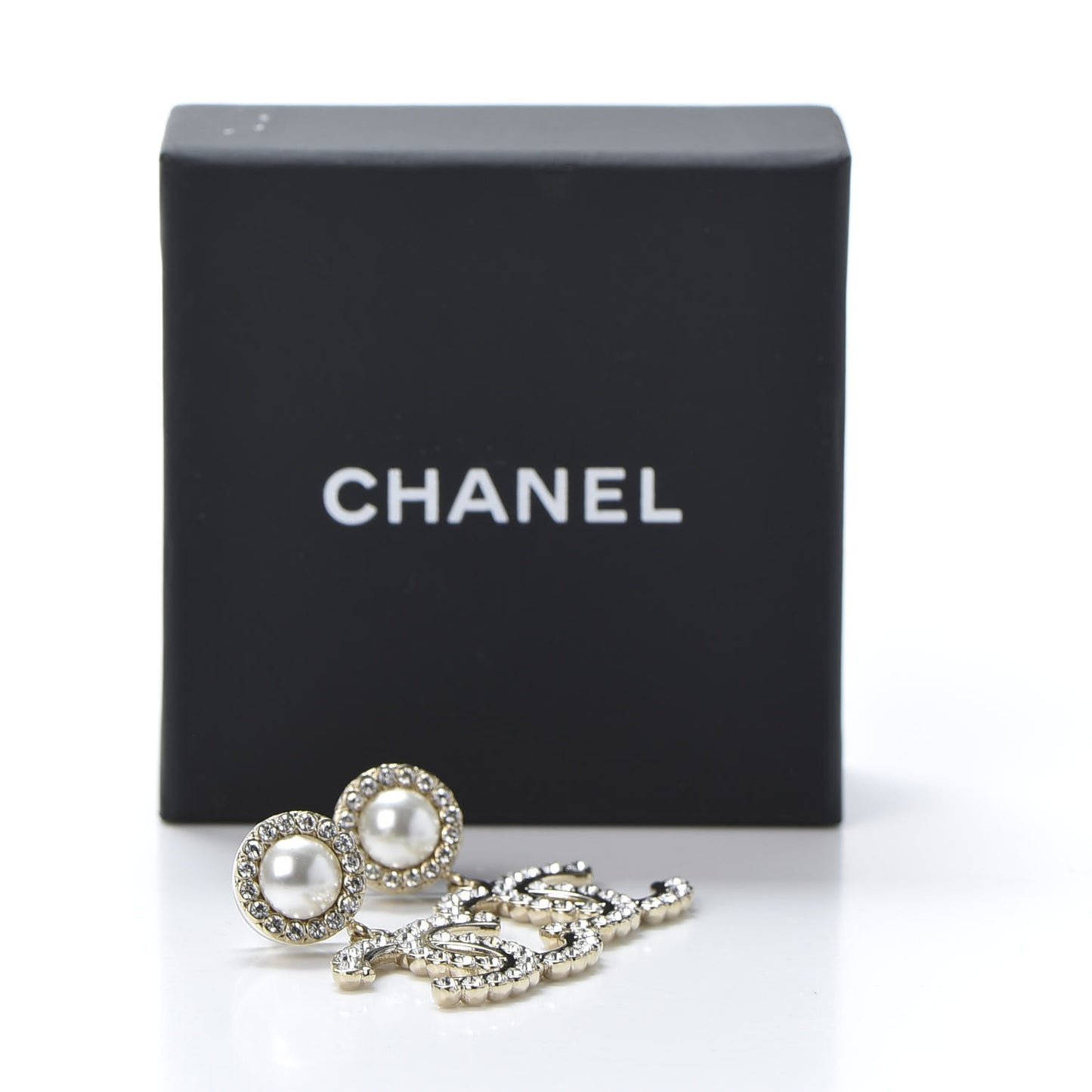 Crystal Pearl Bow-tiful CC Drop Earrings Gold