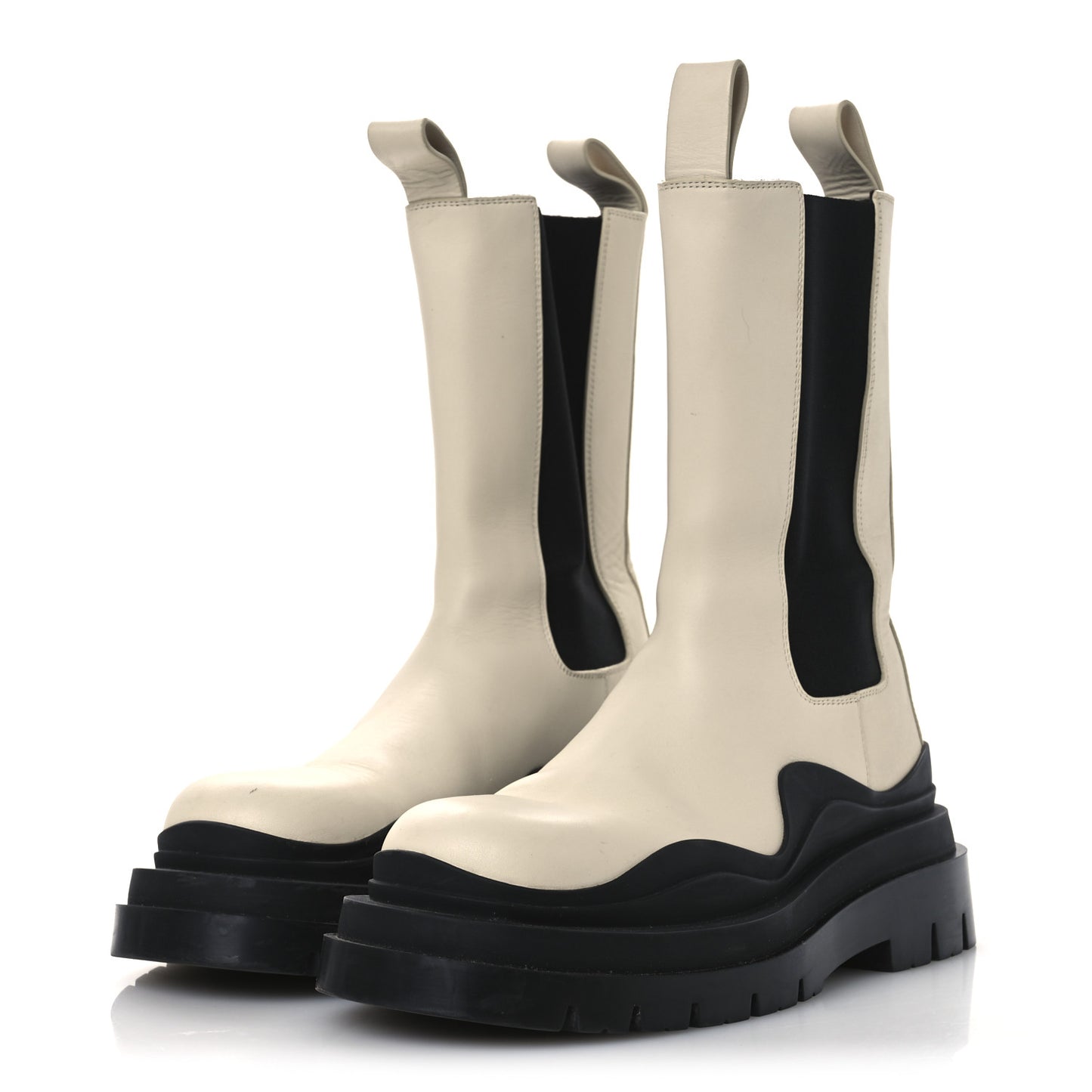Calfskin The Tire Chelsea Boots 39 Sea Salt Black