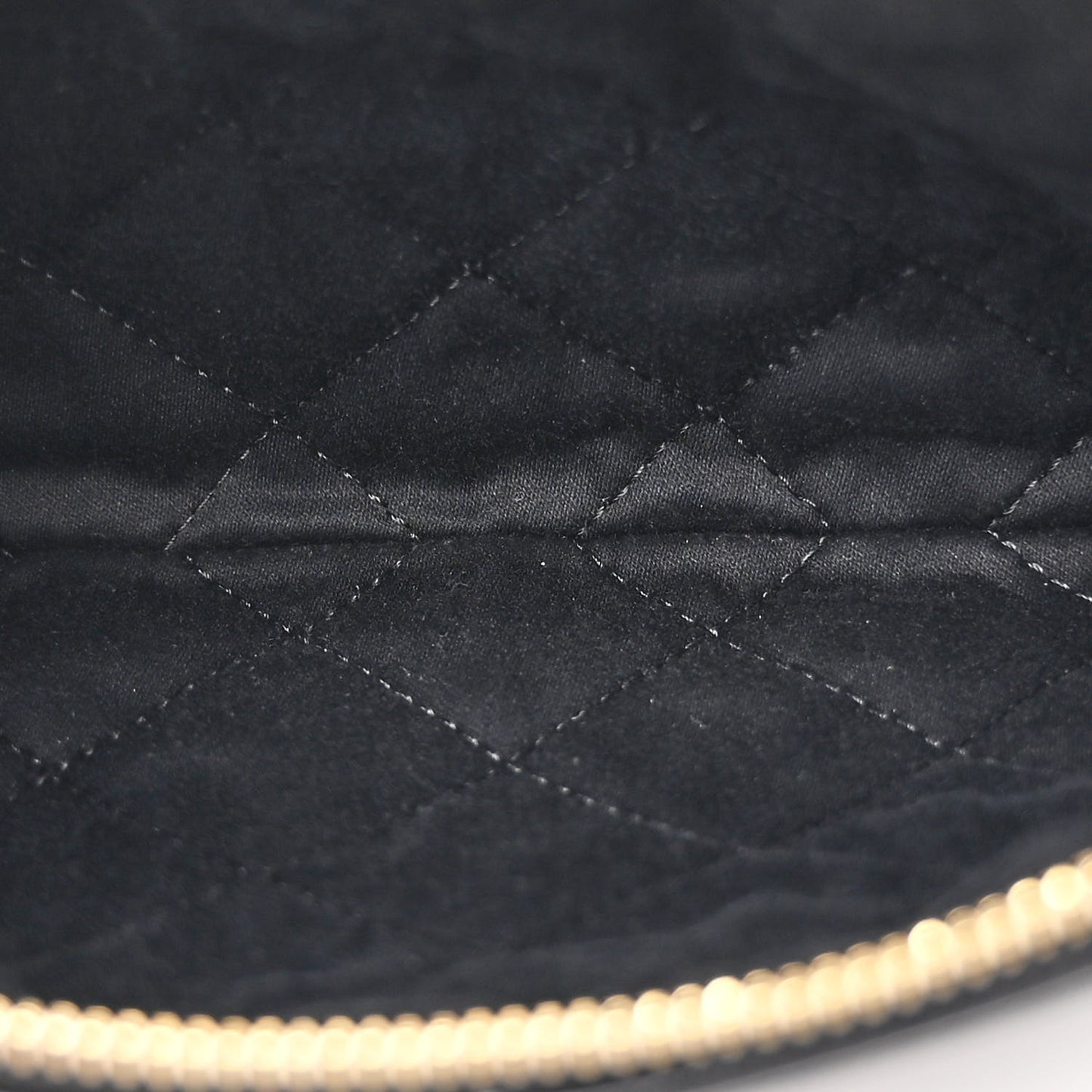 Shiny Calfskin Quilted Chanel 22 Black