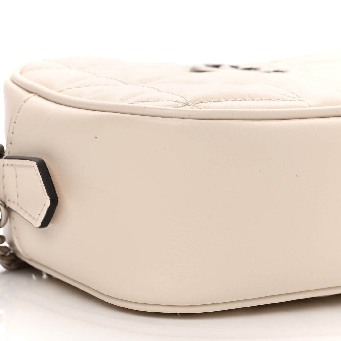 Calfskin Matelasse Aria Mini GG Marmont Chain Shoulder Bag Mystic White