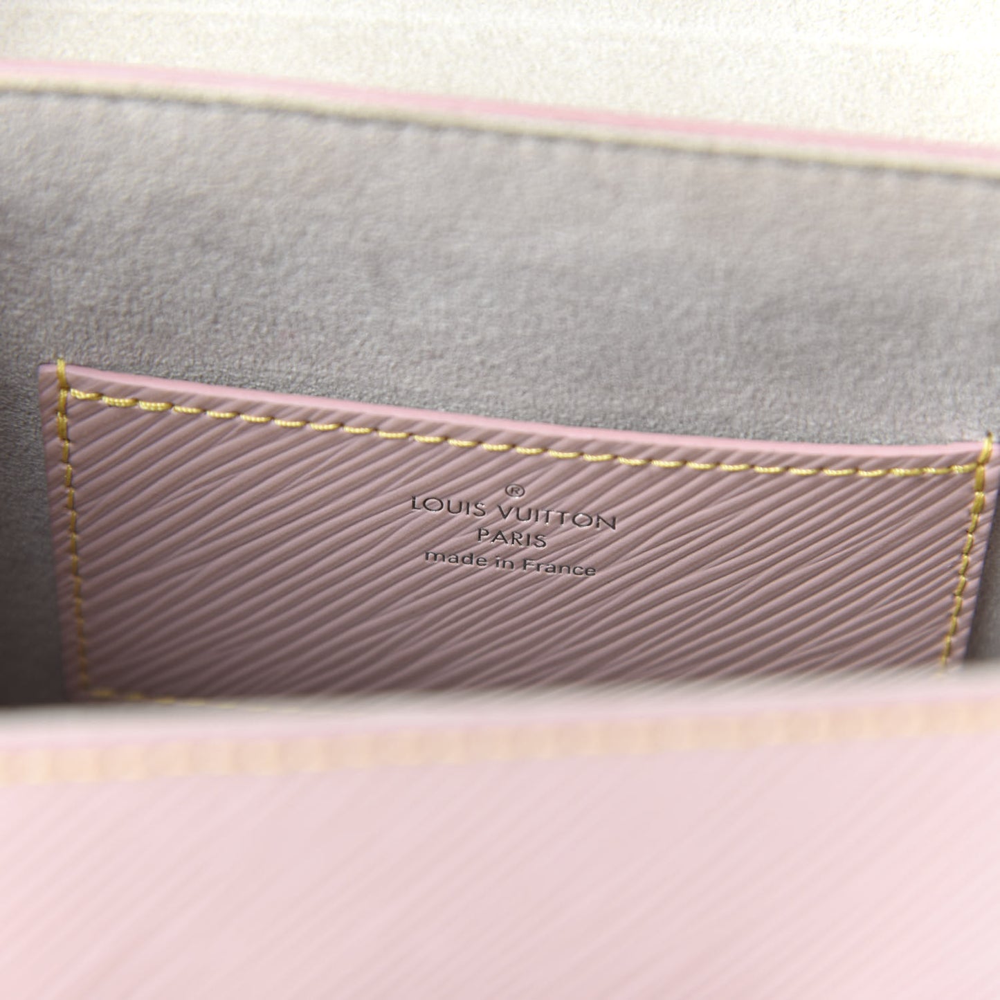 Epi Twist Shoulder Bag MM Rose Ballerine