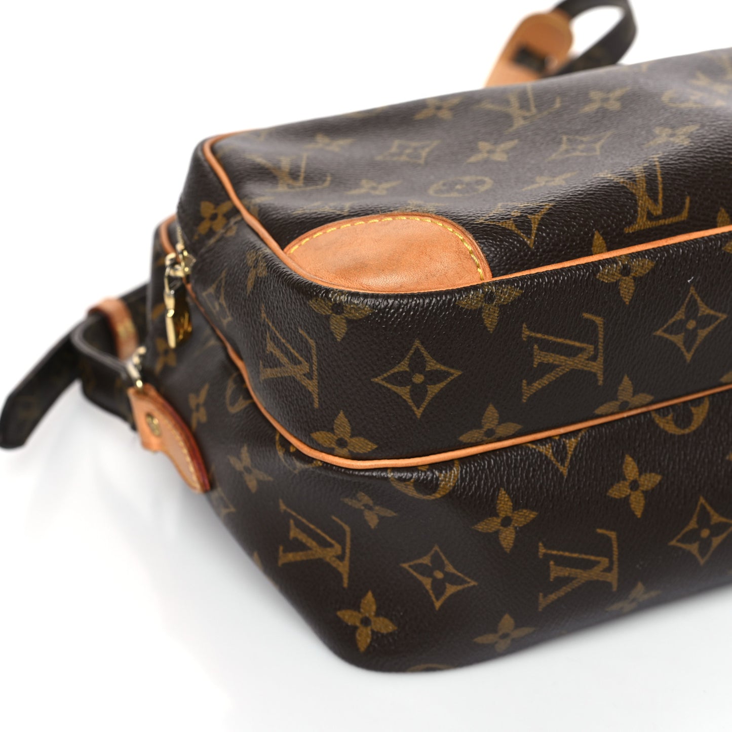 Monogram Nil 28