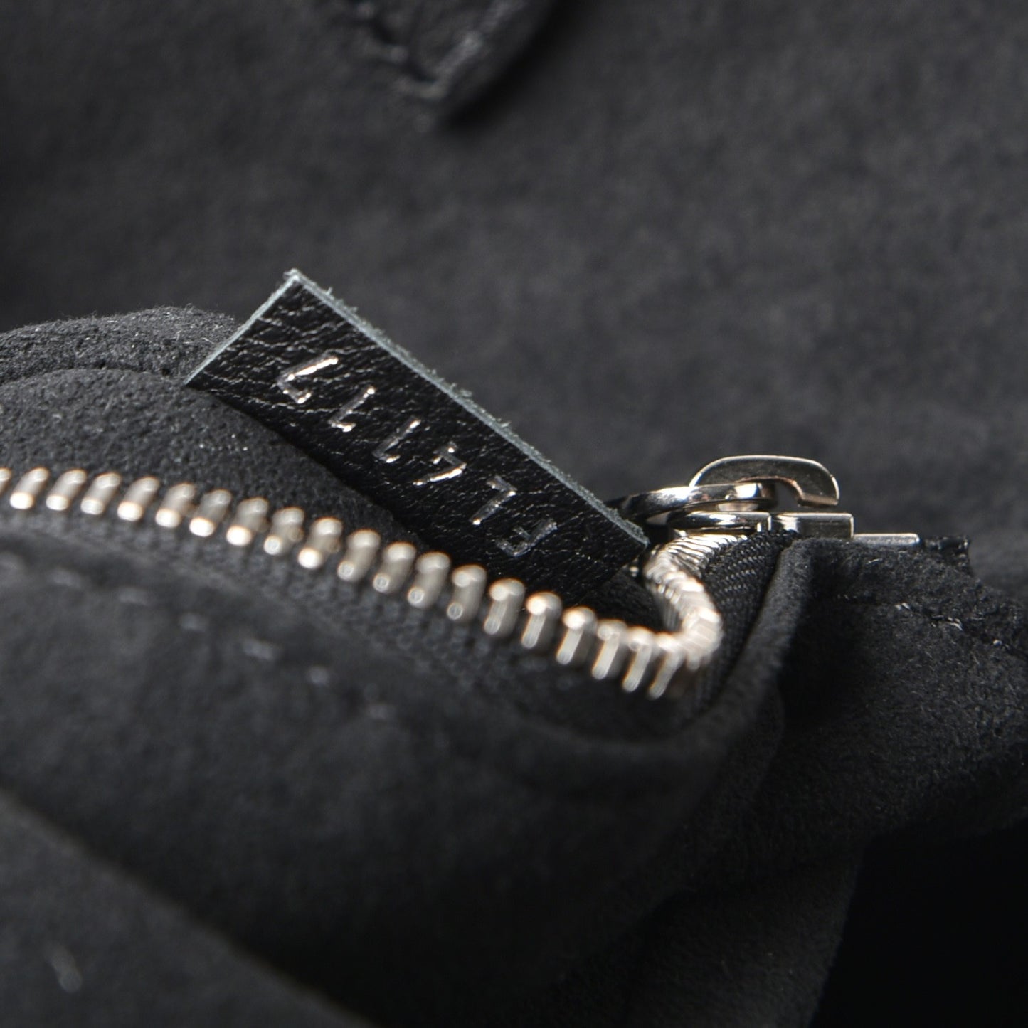 Calfskin Lockme Cabas Black