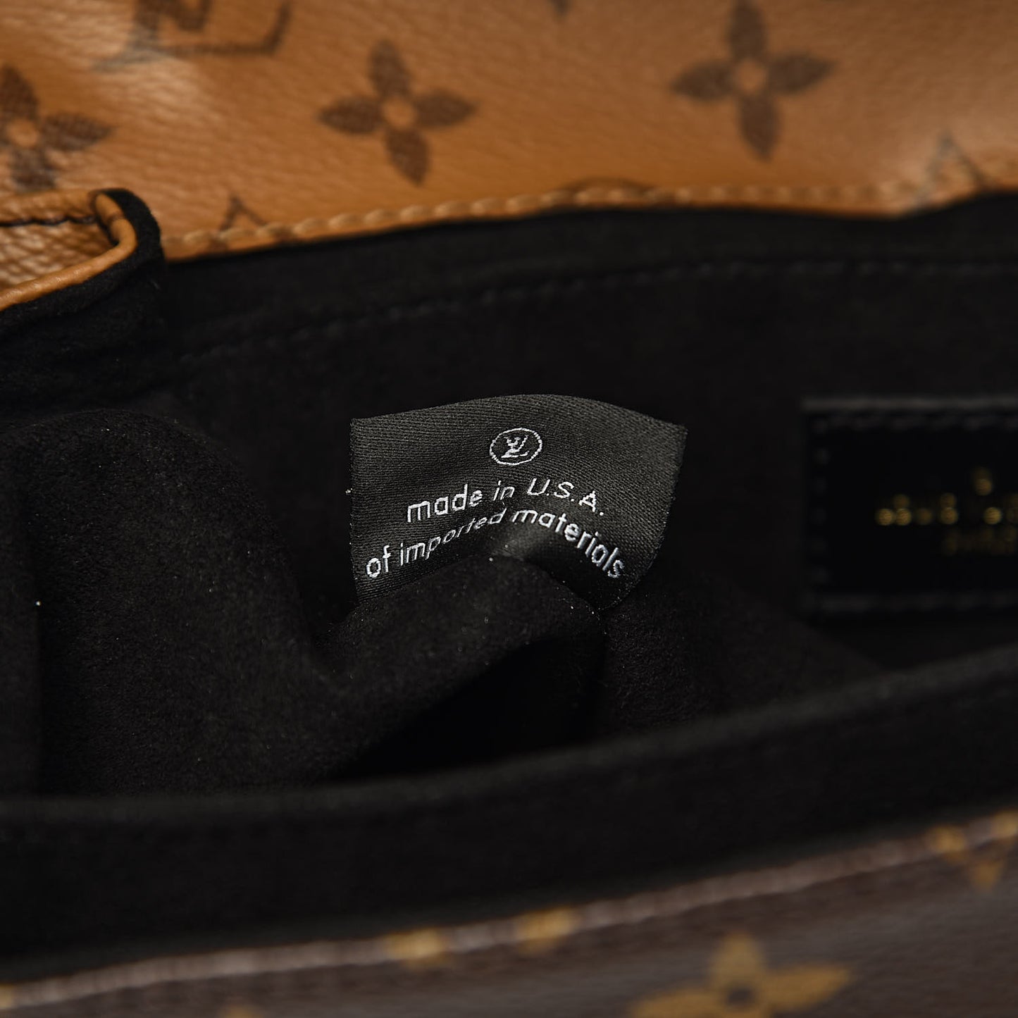 Reverse Monogram Pochette Metis