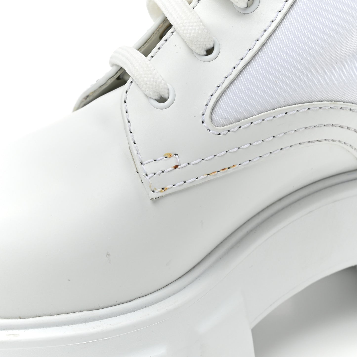 Spazzolato Rois Re-Nylon Metal Triangle Logo Monolith Pouch Pocket 55mm Boots 36 White
