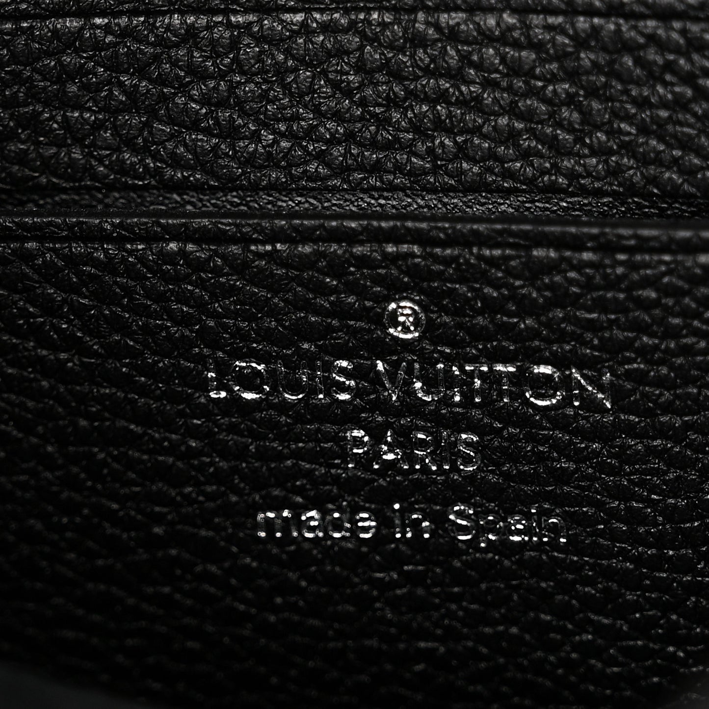 Calfskin Nano Lockme Bucket Black