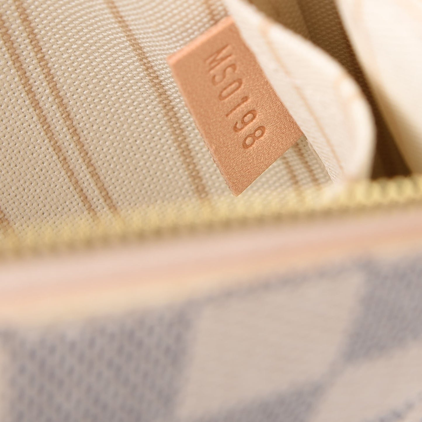 Damier Azur Neverfull PM Pochette