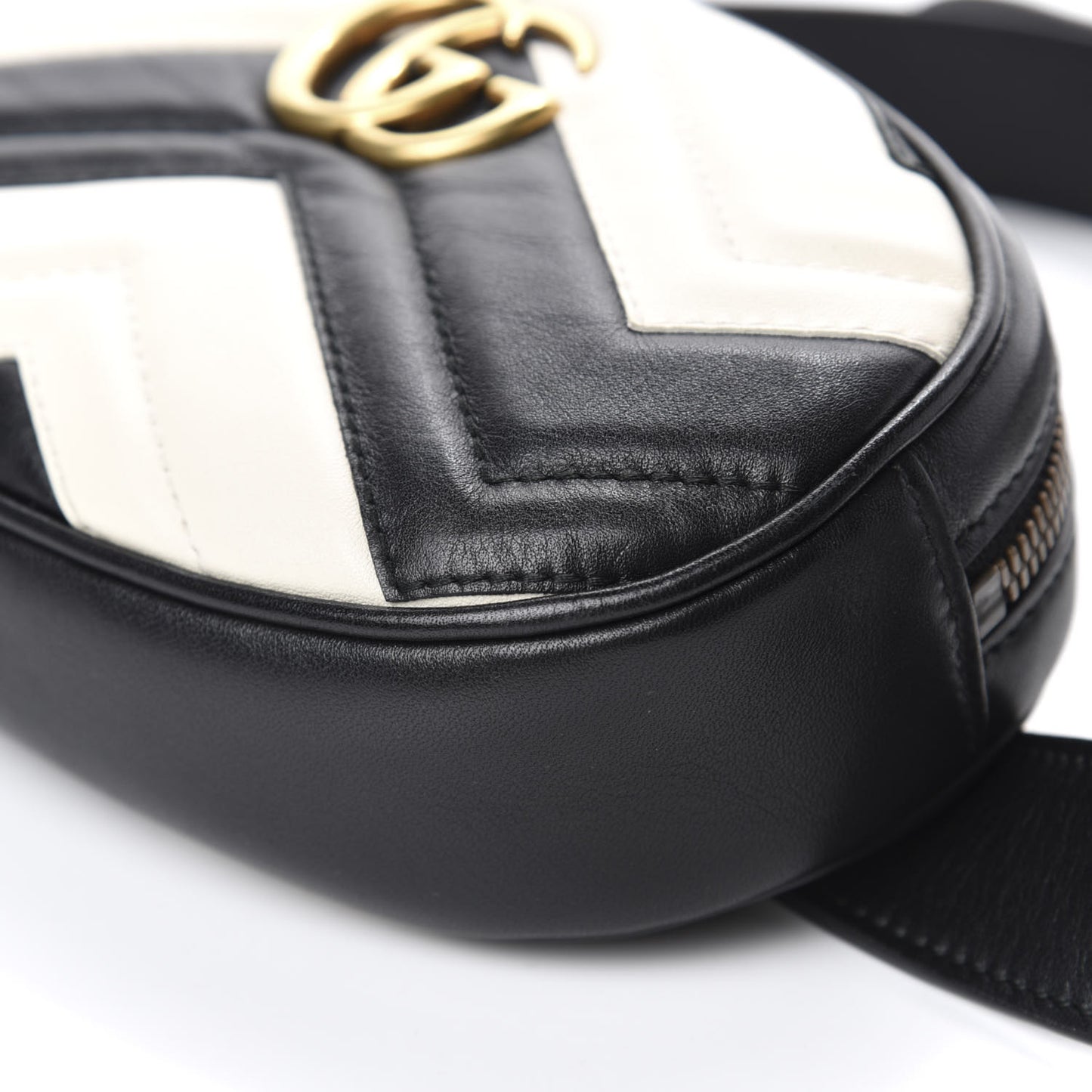 Calfskin Matelasse GG Marmont Belt Bag 85 34 Black White