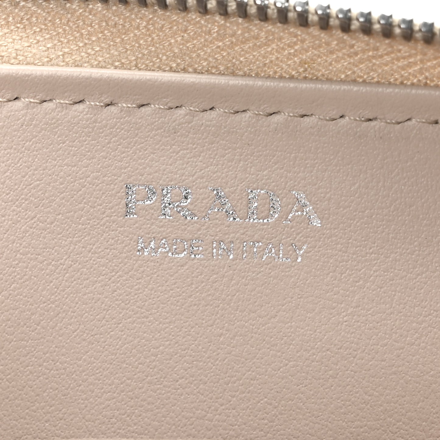 Saffiano Metal Zip Around Keychain Cipria