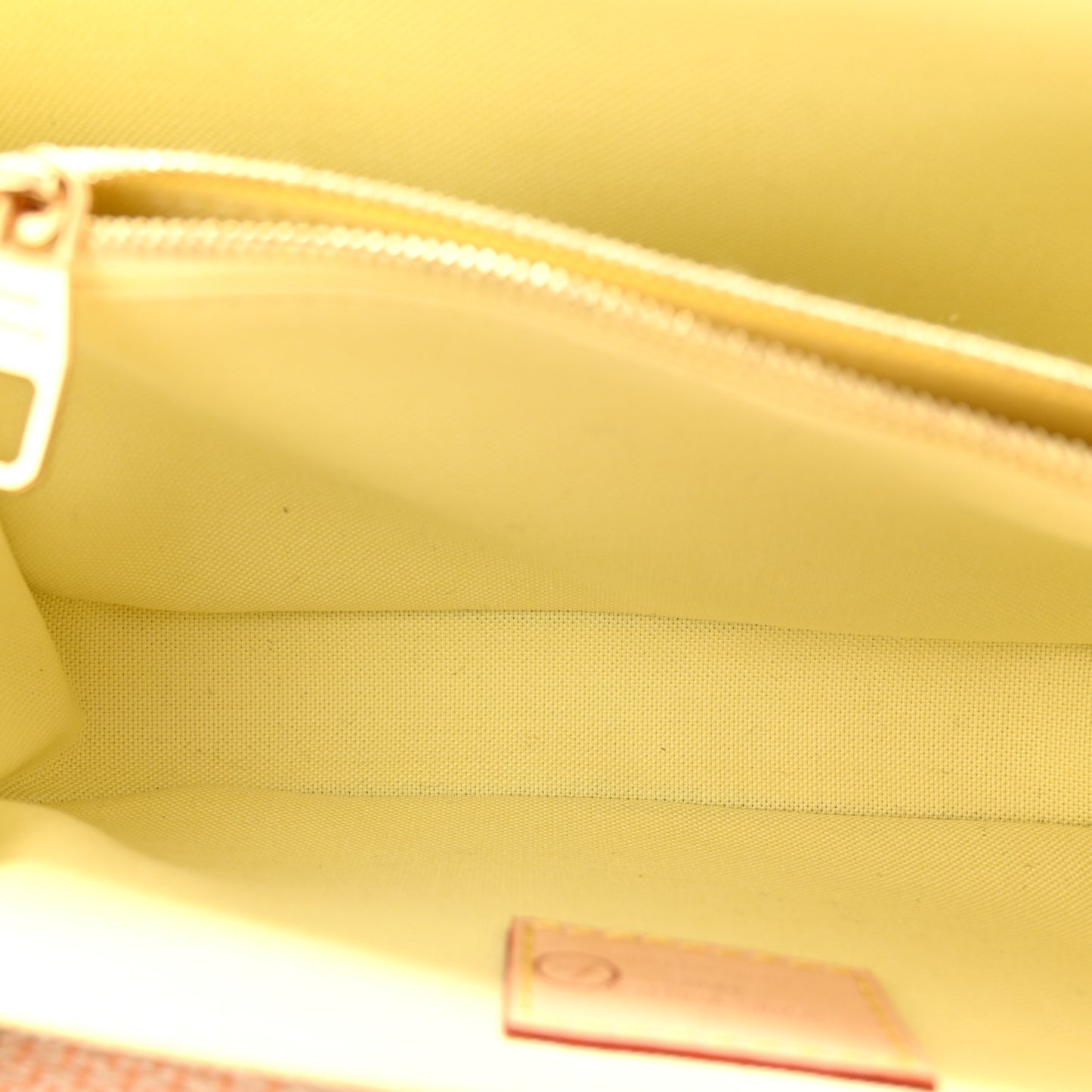 Damier Giant Pochette Metis East West Peach
